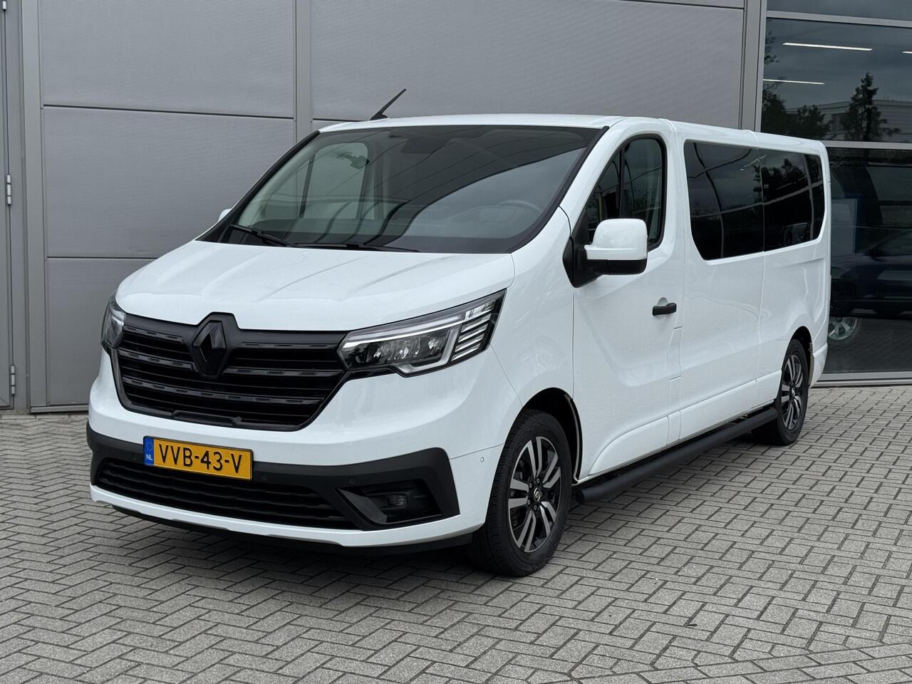 Renault TRAFIC 2.0 dCi 150 EDC L2H1 DC Luxe | DUBBEL CABINE | BLACK EDITION | SIDE BARS | TREKHAAK | NAVIGATIE | PARKEERCAMERA |