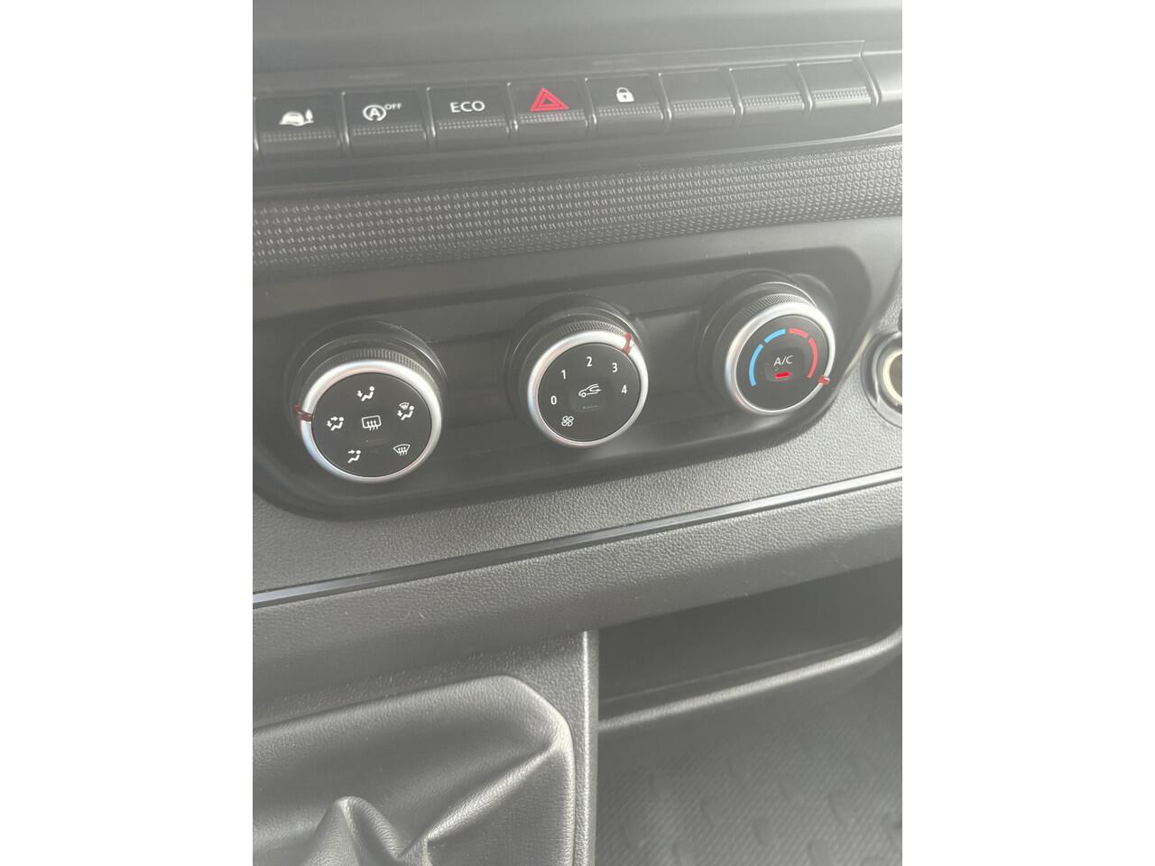 Renault TRAFIC 2.0 dCi 130 T30 L2H1 Comfort*CRUISE*TEL*A/C*3PERS*