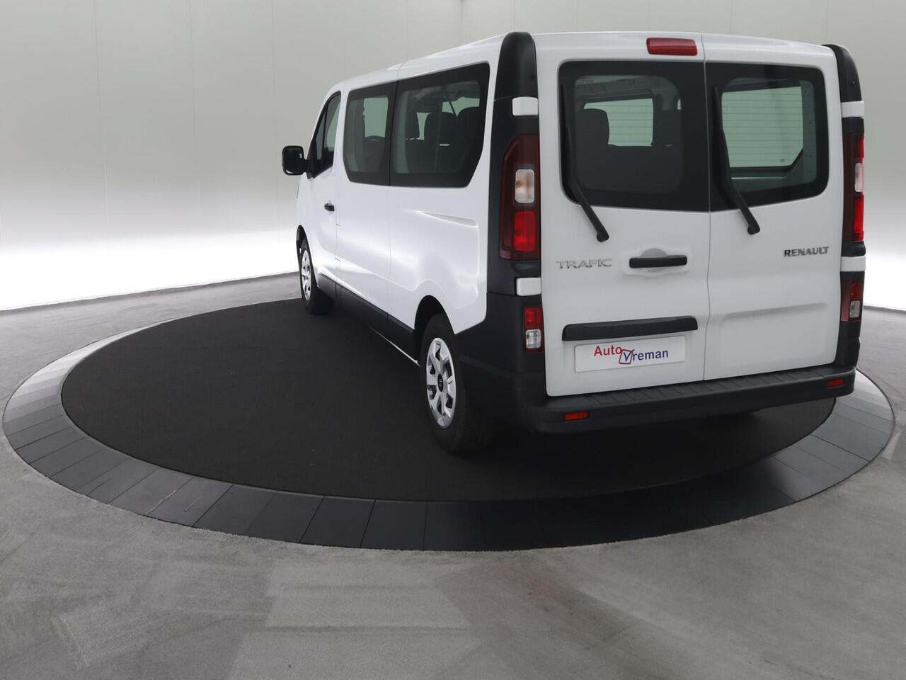 Renault TRAFIC Passenger Life L2 DCI 110 9-Persoons