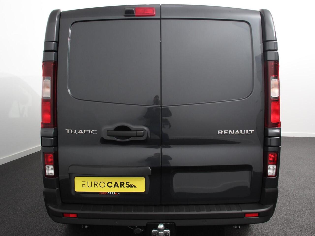 Renault TRAFIC 2.0 Blue dCi 150 EDC T30 L2H1 Advance Navigatie Airco Lichtmetalen velgen Betimmering Trekhaak Camera Parkeer sensoren Dab
