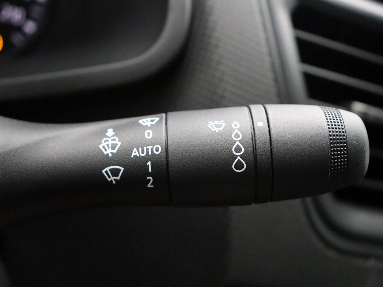 Renault TRAFIC 2.0 dCi 130pk T30 L2H1 Advance | Achteruitrijcamera | Laadruimtepakket | Vierseizoenbanden |