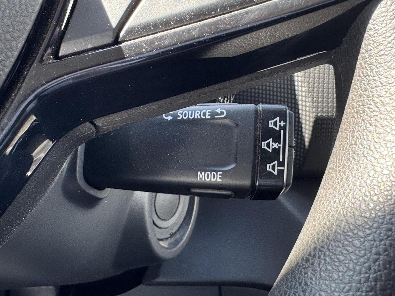 Renault TRAFIC E-Tech T29 L2H1 Advance 52 kWh / KEYLESS ENTRY / CLIMATE CONTROL / NAVIGATIE INCL. APPLE & ANDROIDCARPLAY / 22Kw BOORDLADER / SENSOREN EN CAMERA