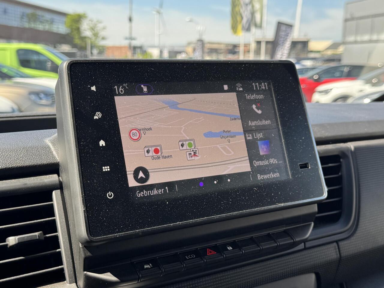 Renault TRAFIC E-Tech T29 L2H1 Advance 52 kWh / KEYLESS ENTRY / CLIMATE CONTROL / NAVIGATIE INCL. APPLE & ANDROIDCARPLAY / 22Kw BOORDLADER / SENSOREN EN CAMERA