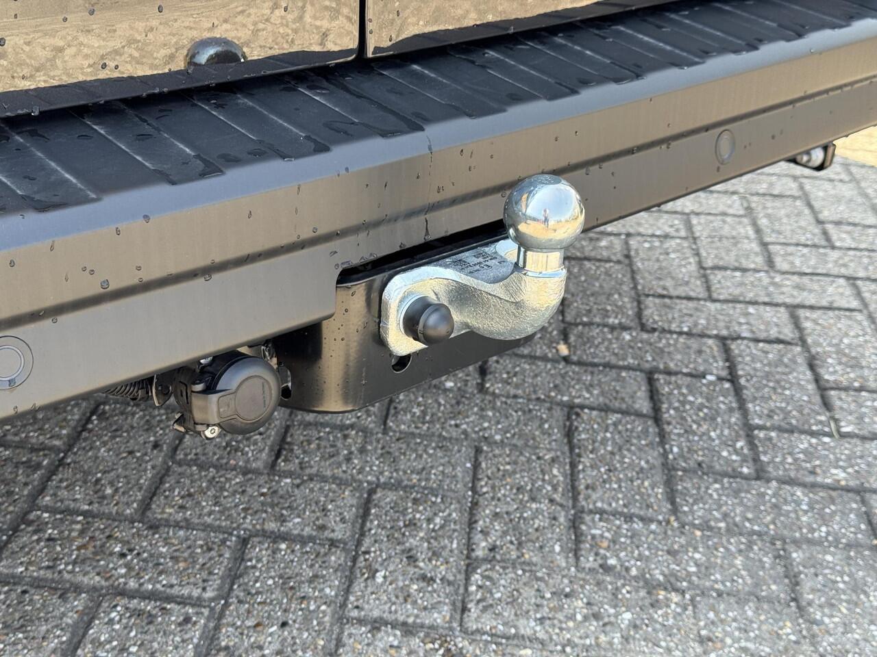 Renault TRAFIC 2.0 Blue dC1 150 EDC T30 L2H1 Advance / TREKHAAK / NAVIGATIE / PARKEERSENSOREN + CAMERA /