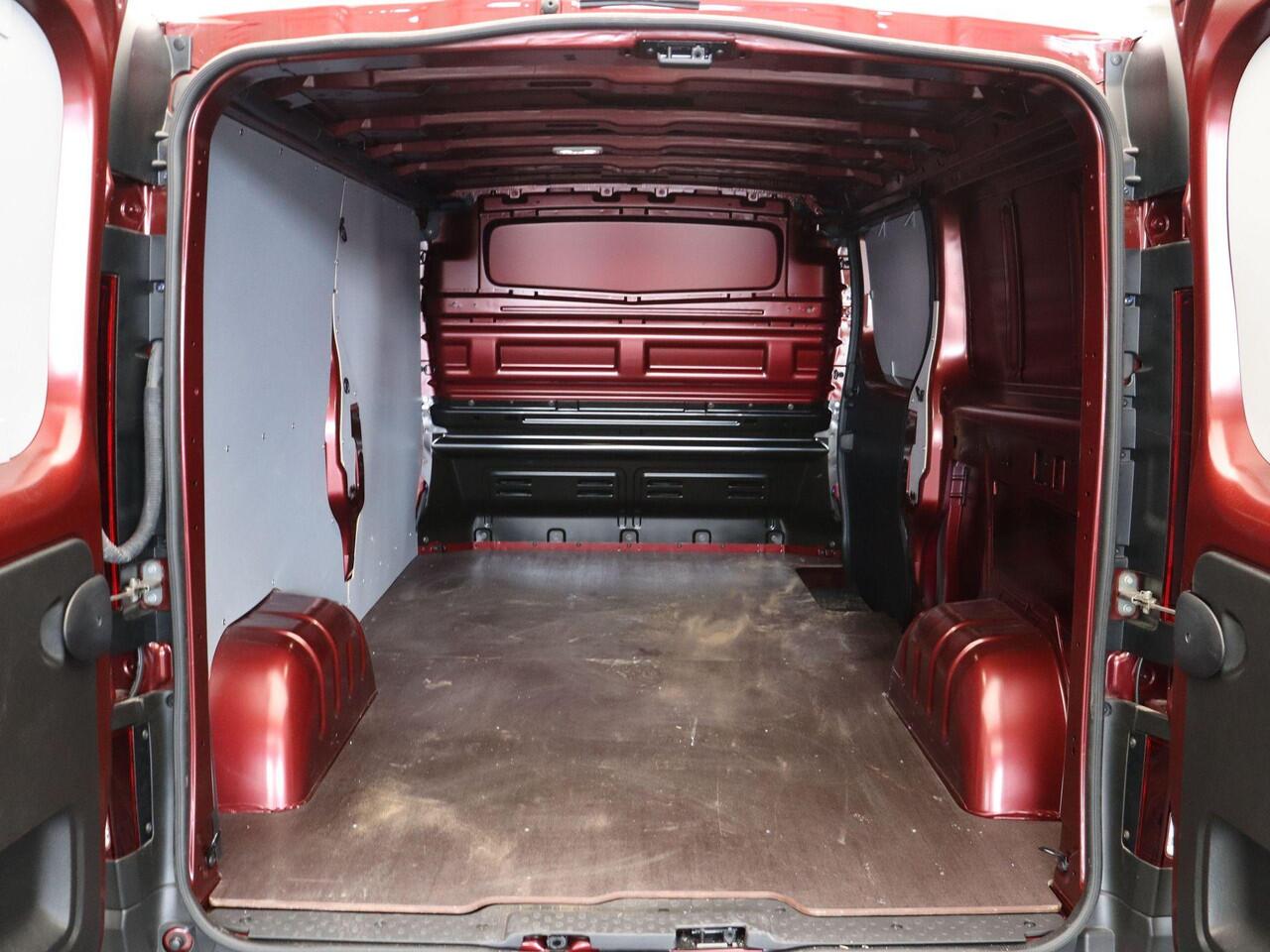 Renault TRAFIC 2.0 dCi 110pk T30 L2H1 Start | Trekhaak | BPM Voordeel | Hoge korting | Lage rente | Direct rijden | Vol opties |