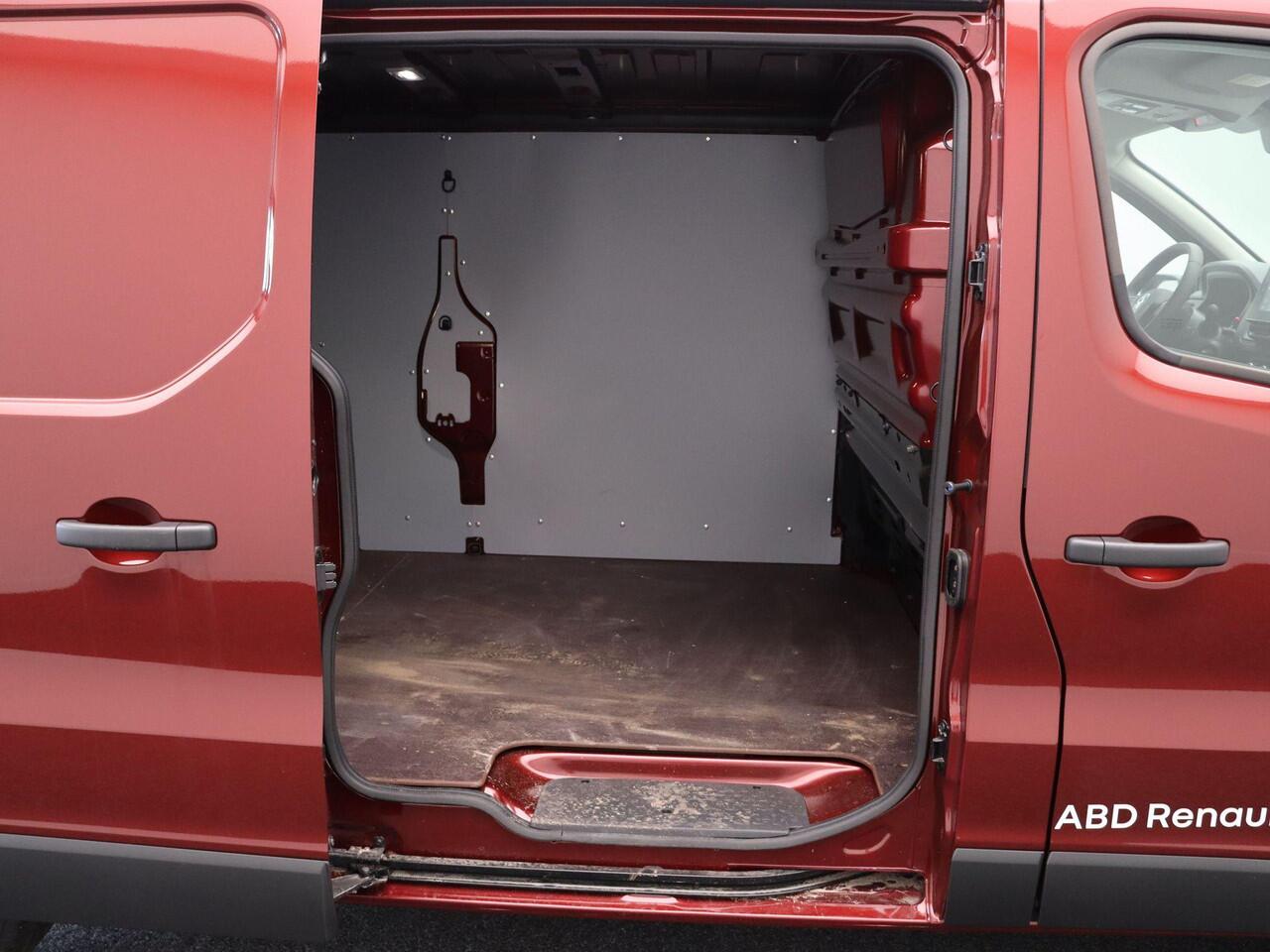 Renault TRAFIC 2.0 dCi 110pk T30 L2H1 Start | Trekhaak | BPM Voordeel | Hoge korting | Lage rente | Direct rijden | Vol opties |