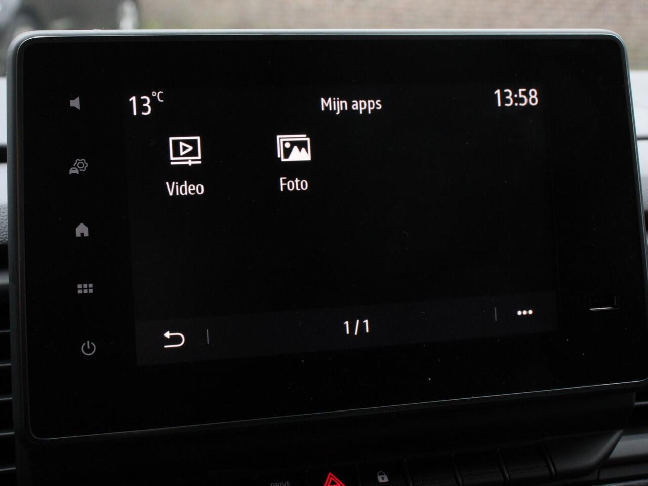 Renault TRAFIC 2.0 Blue dCi 150PK T30 L2H1 Advance Automaat Navigatie | Airco | Lichtmetalen velgen | Betimmering | Trekhaak | Camera | Parkeer sensoren | Dab