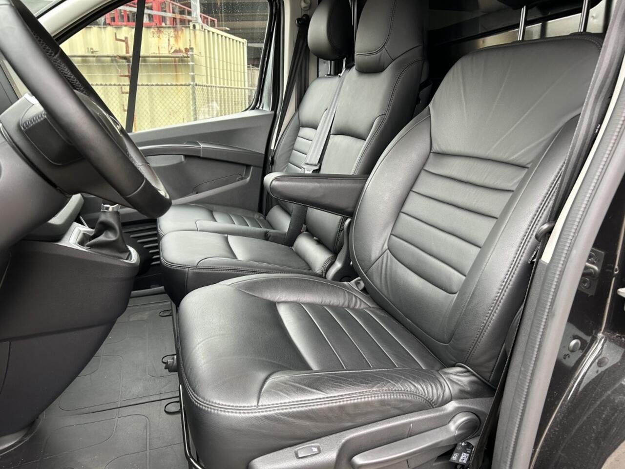 Renault TRAFIC 2.0 Blue dCi BLACK EDITION AUT 170 PK NAVI