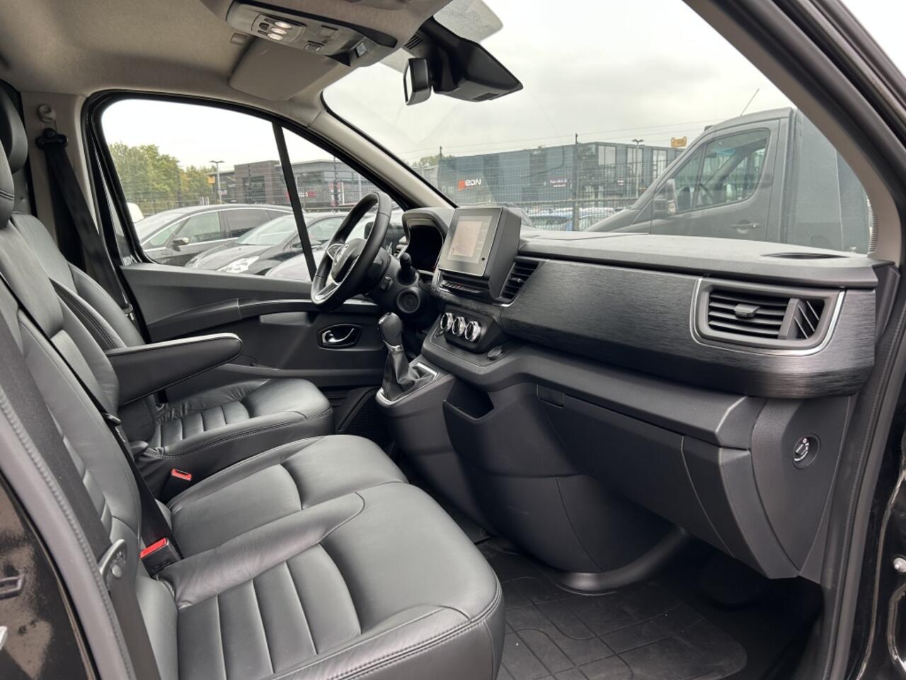 Renault TRAFIC 2.0 Blue dCi BLACK EDITION AUT 170 PK NAVI