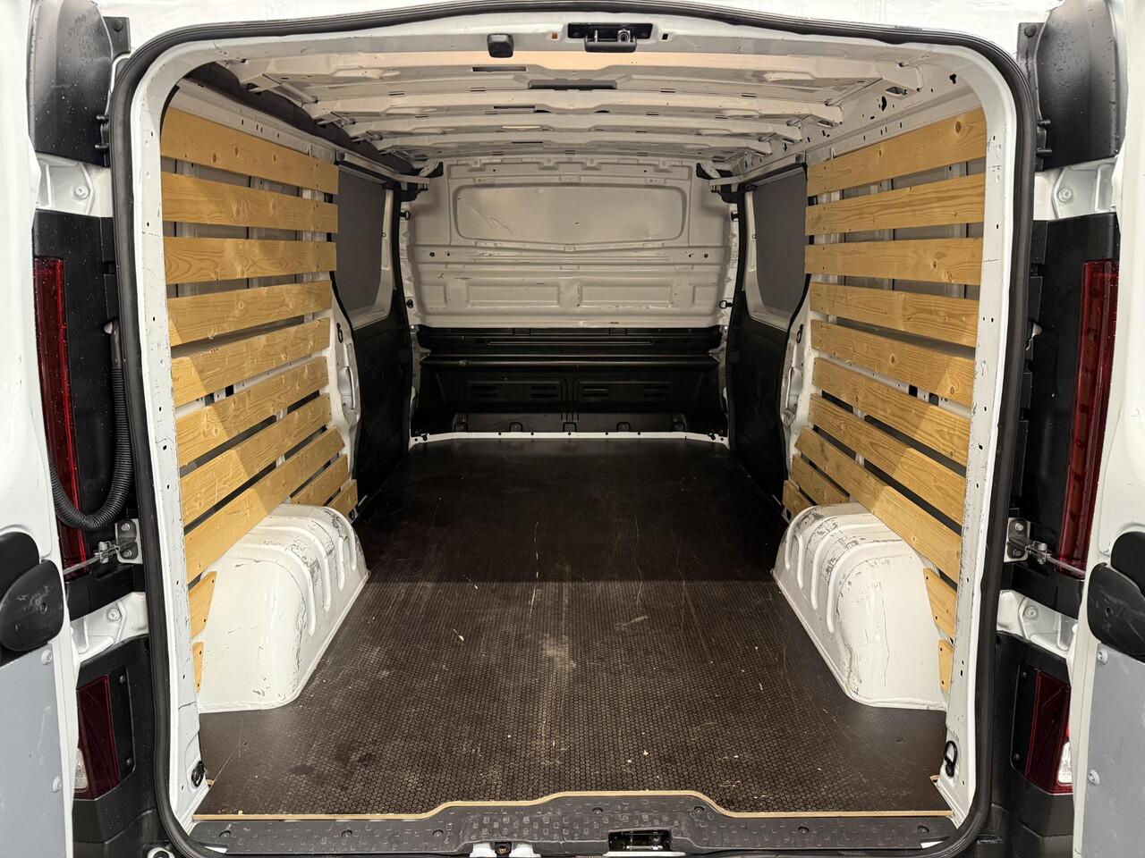 Renault TRAFIC 2.0 Blue dCi 150PK T30 L2H1 Advance Airco Bluetooth Camera Cruise PDC Trekhaak