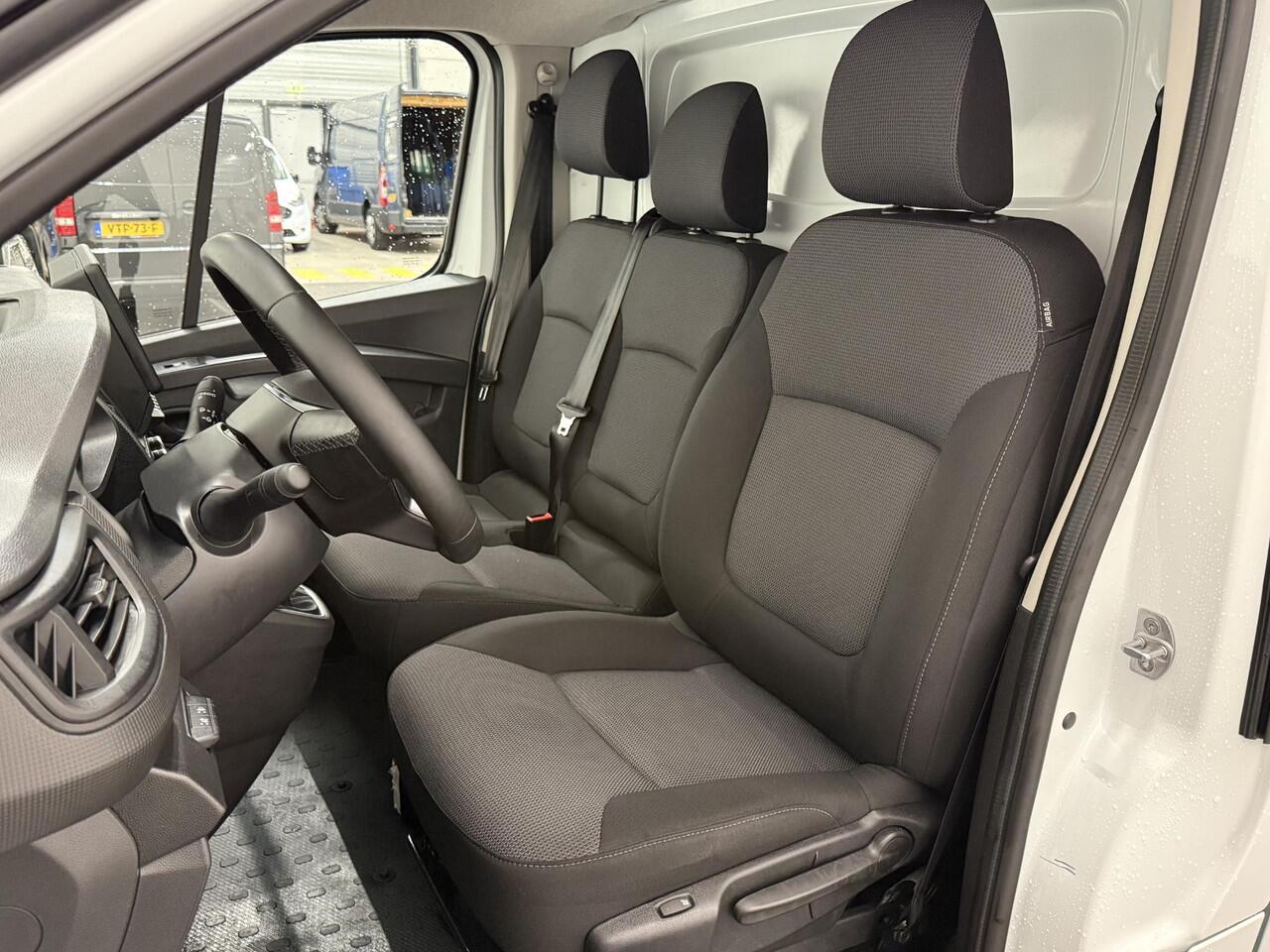 Renault TRAFIC 2.0 Blue dCi 150PK T30 L2H1 Advance Airco Bluetooth Camera Cruise PDC Trekhaak