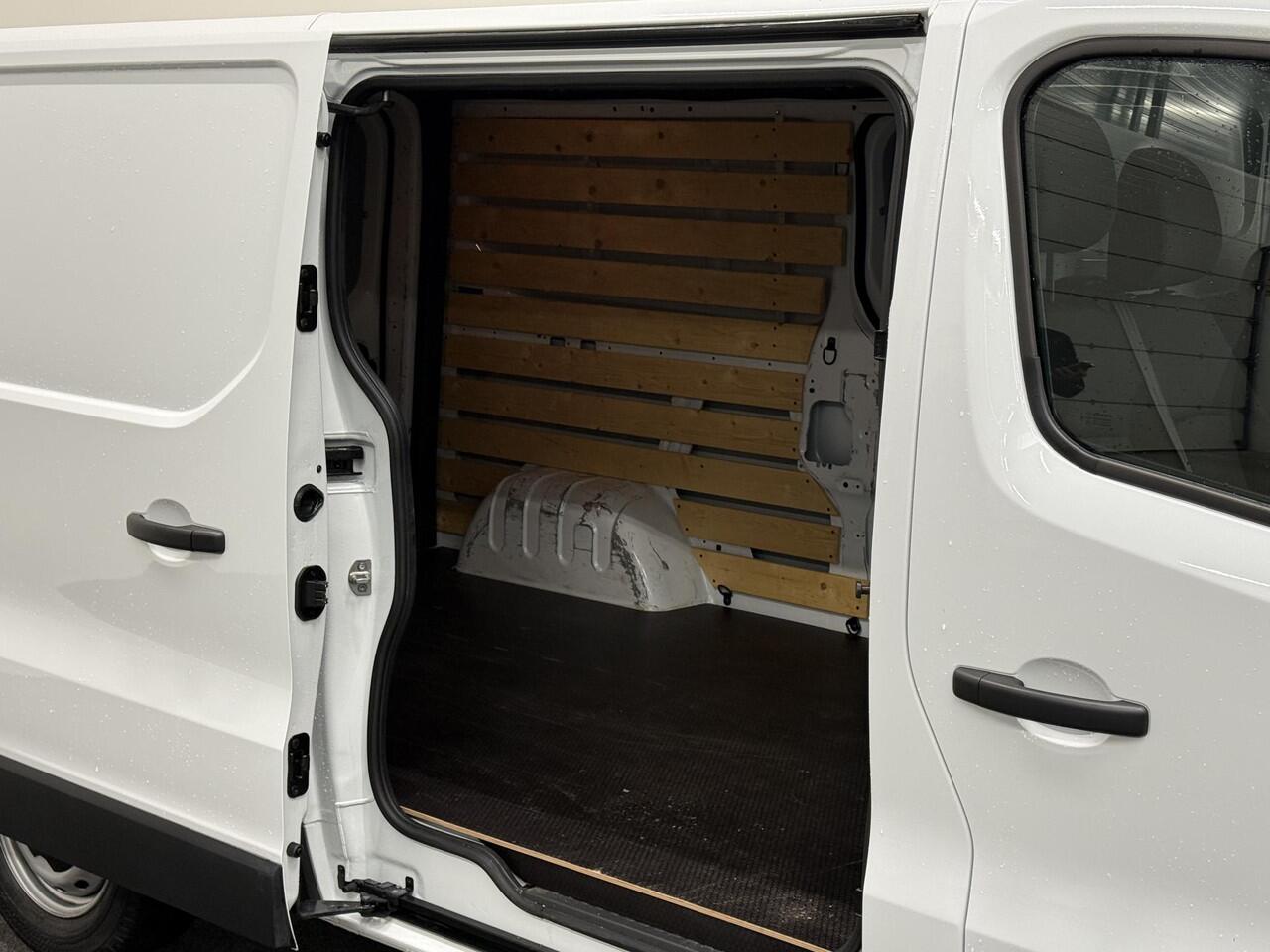 Renault TRAFIC 2.0 Blue dCi 150PK T30 L2H1 Advance Airco Bluetooth Camera Cruise PDC Trekhaak