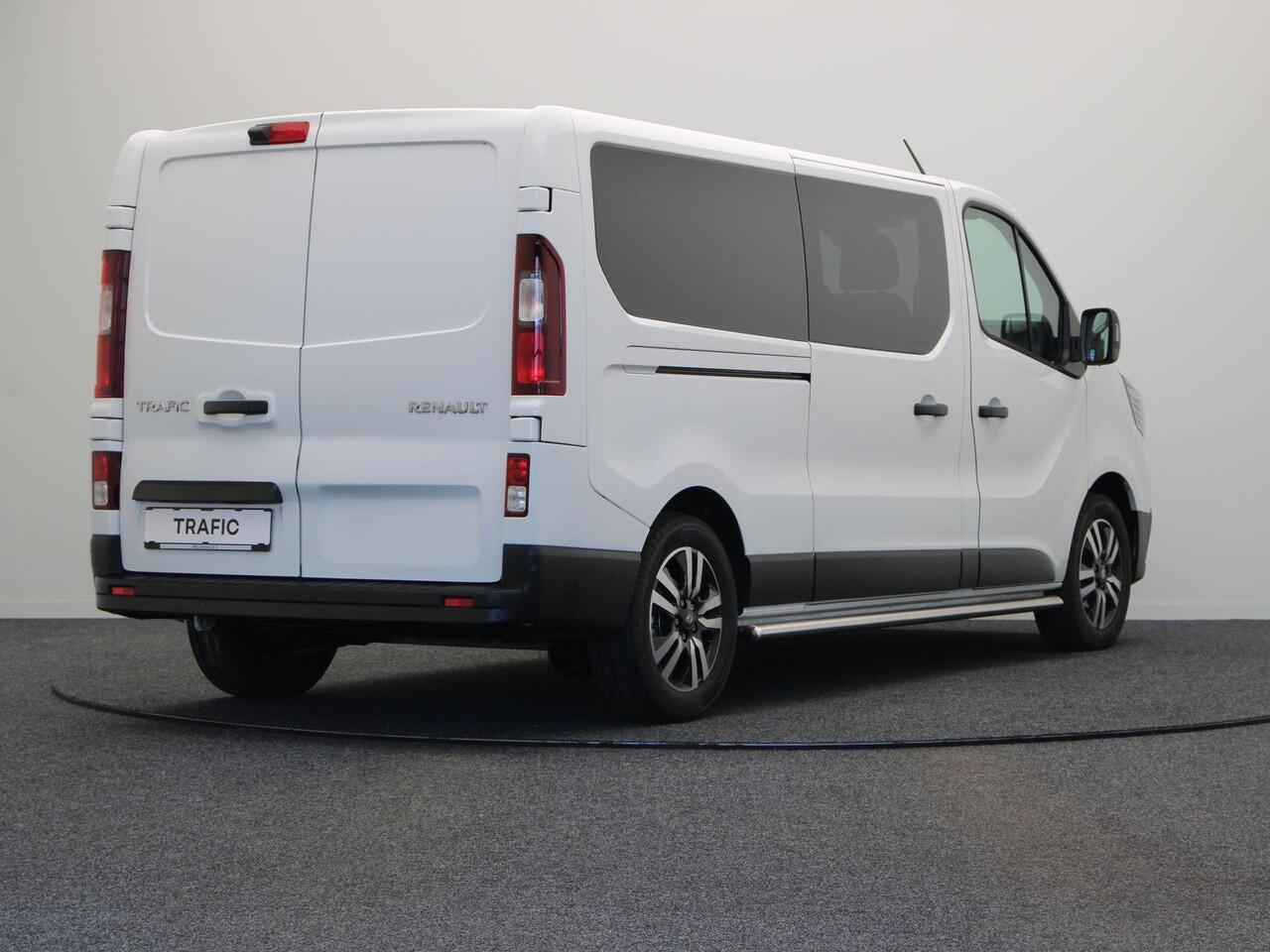 Renault TRAFIC 2.0 dCi 130pk T30 L2H1 DC Advance | BPM Voordeel | Hoge korting | Lage rente | Direct rijden | Vol opties |