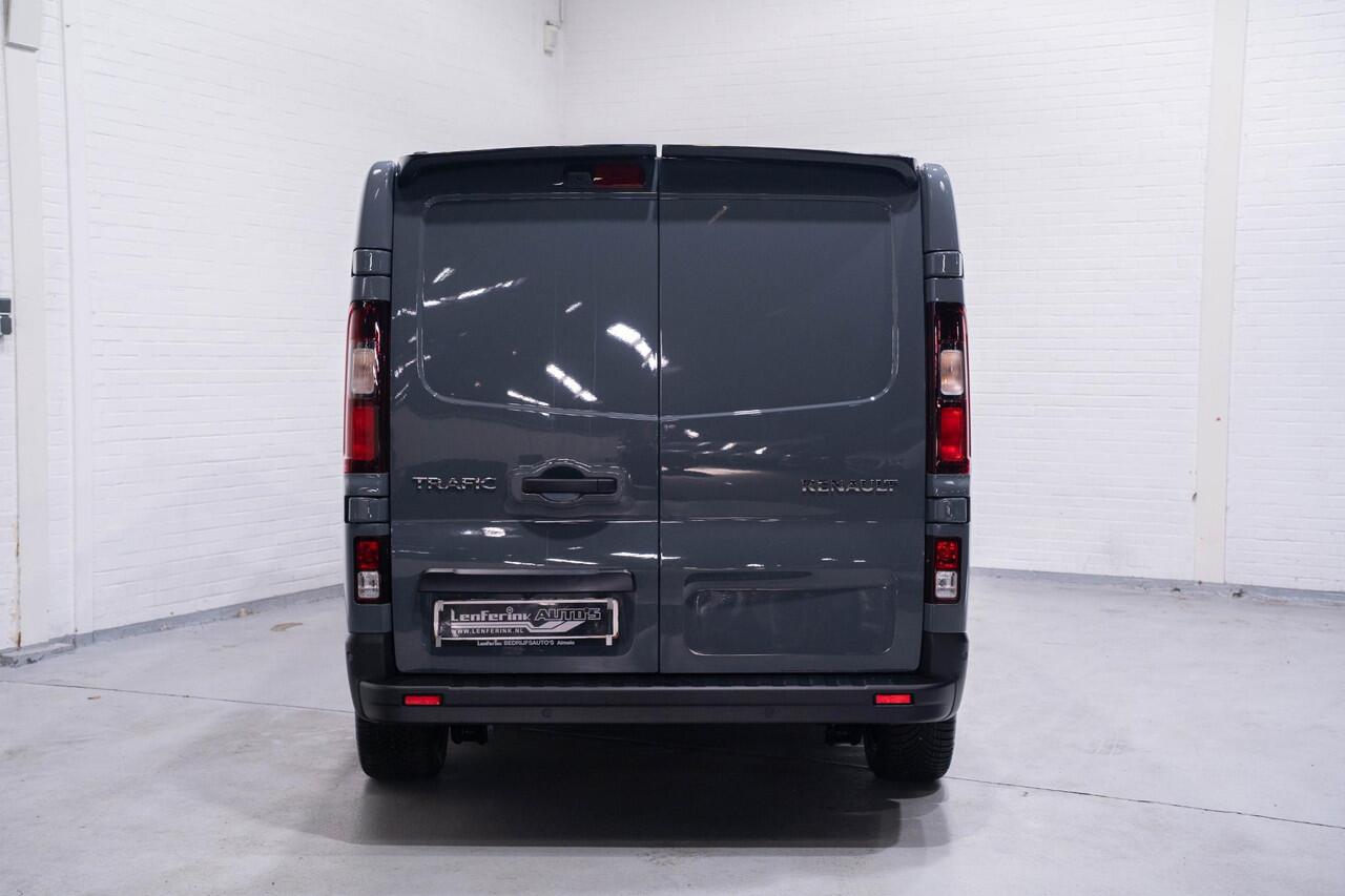 Renault TRAFIC 2.0 DCi 130 pk Dubbel Cabine Black&Grey Airco, Camera, 18" LMV, Spoiler V+A, LED Koplampen, Zwarte Grille, 6-Zits