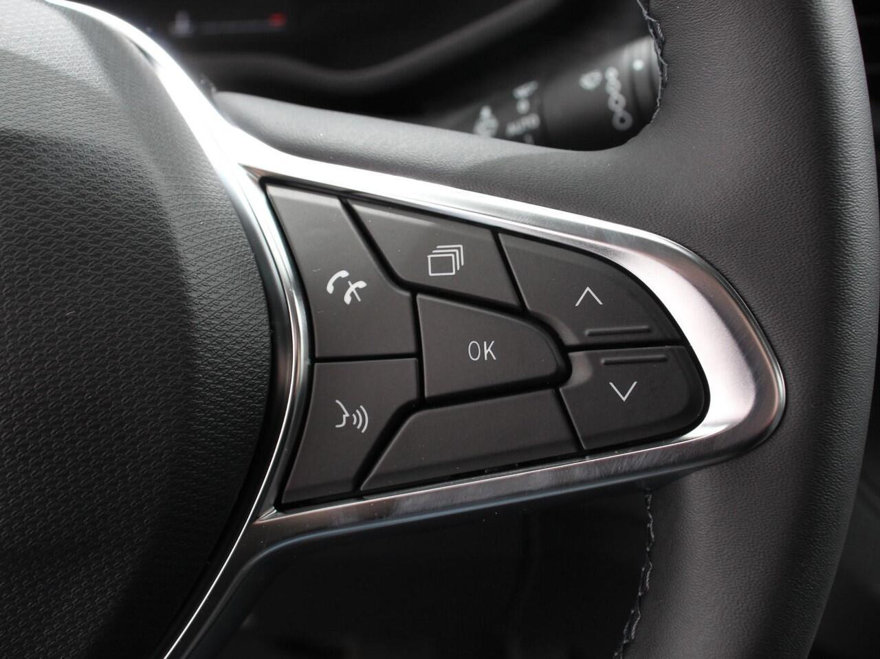 Renault TRAFIC 2.0 Blue dC1 150 EDC T30 L2H1 Advance Navigatie Airco Lichtmetalen velgen Betimmering Trekhaak Camera Parkeer sensoren Dab