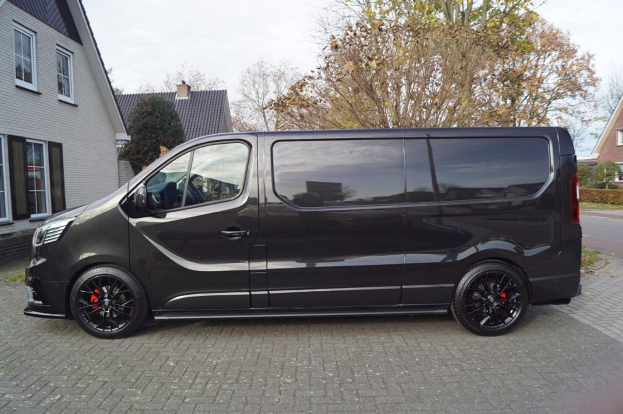 Renault TRAFIC 2.0 dCi 130 T30 L2H1 Luxe Full Black/19inch/Keyless/Vol Opties/Clima/Camera