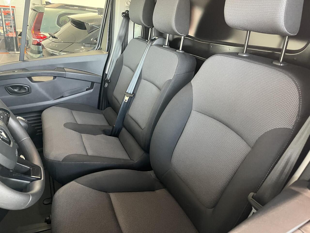 Renault TRAFIC E-Tech T29 L2H1 Comfort 52 kWh Renault Trafic E-Tech T29 L2H1 52 kWh