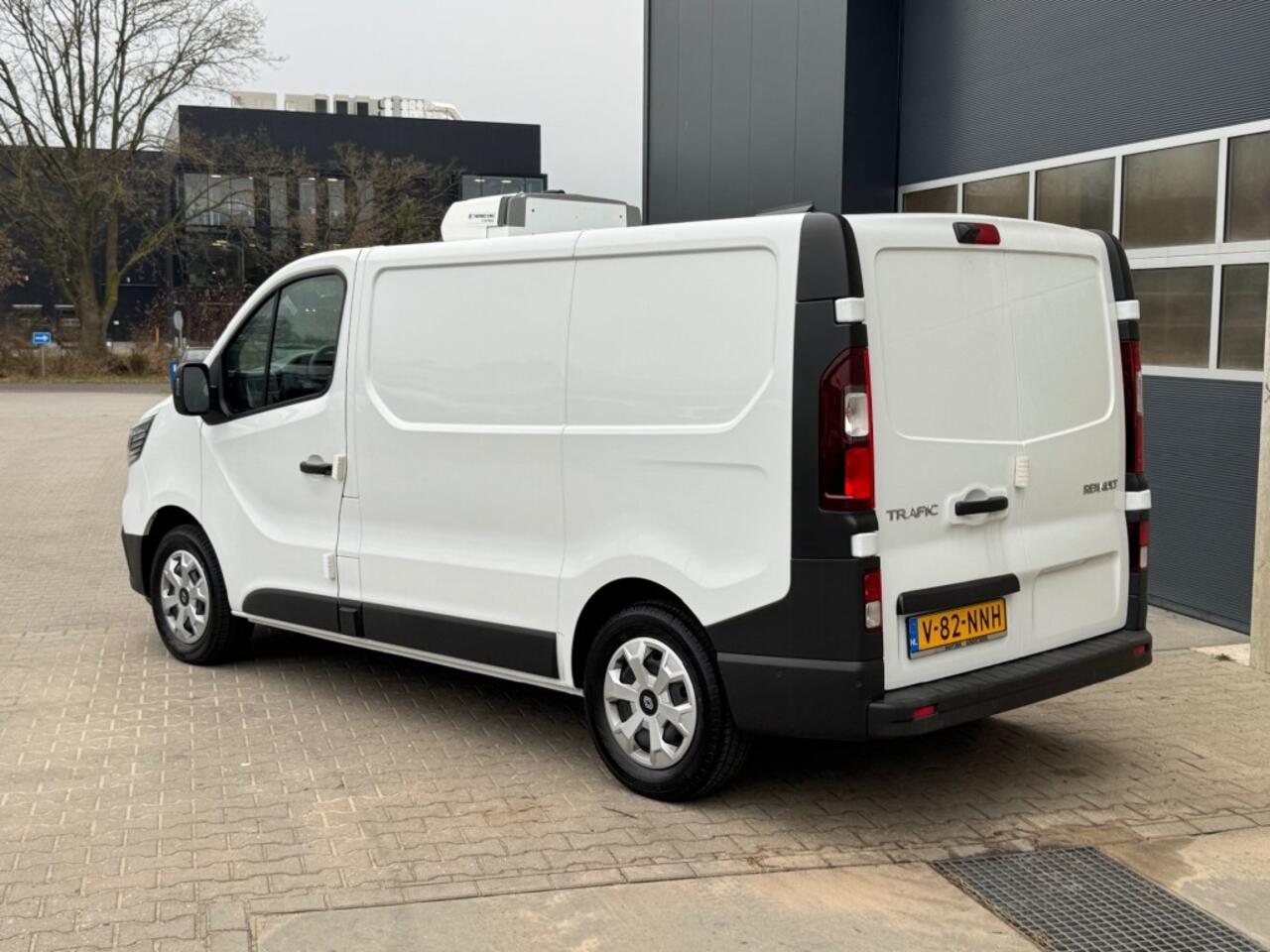 Renault TRAFIC 2.0 D 130pk L1H1 Koelwagen - koelen/vriezen/stand by 230V - camera
