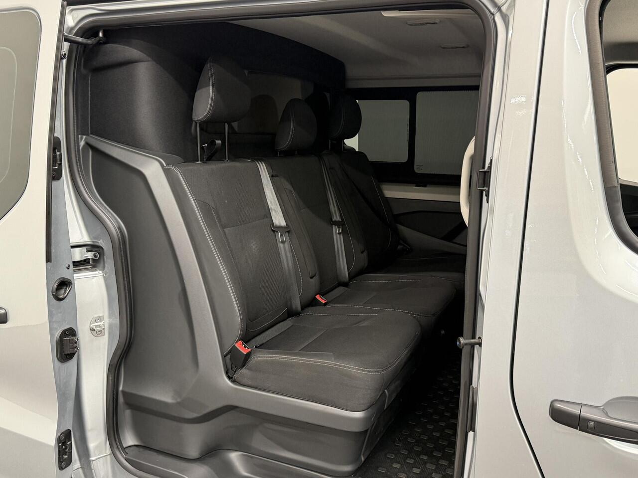 Renault TRAFIC 2.0 Blue dC1 150 EDC T29 L2H1 Extra Dubbele Cabine Navigatie Airco Lichtmetalen velgen Betimmering Trekhaak Camera Parkeer sensoren Dab