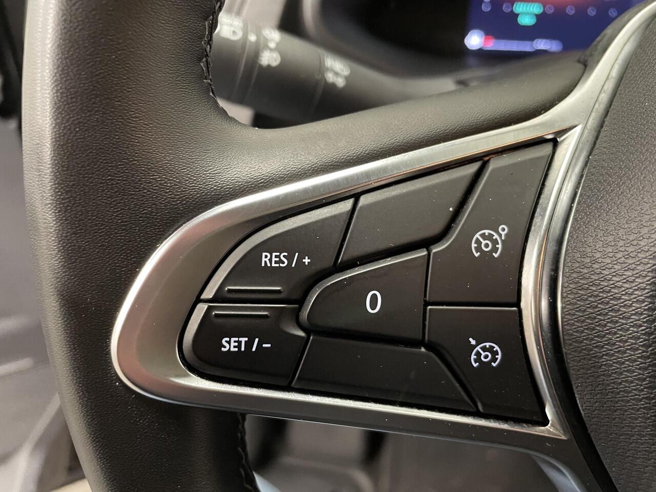 Renault TRAFIC 2.0 DCi 150pk T30 L2H1 Advance Navigatie Airco Lichtmetalen velgen Betimmering Trekhaak Camera Parkeer sensoren Dab