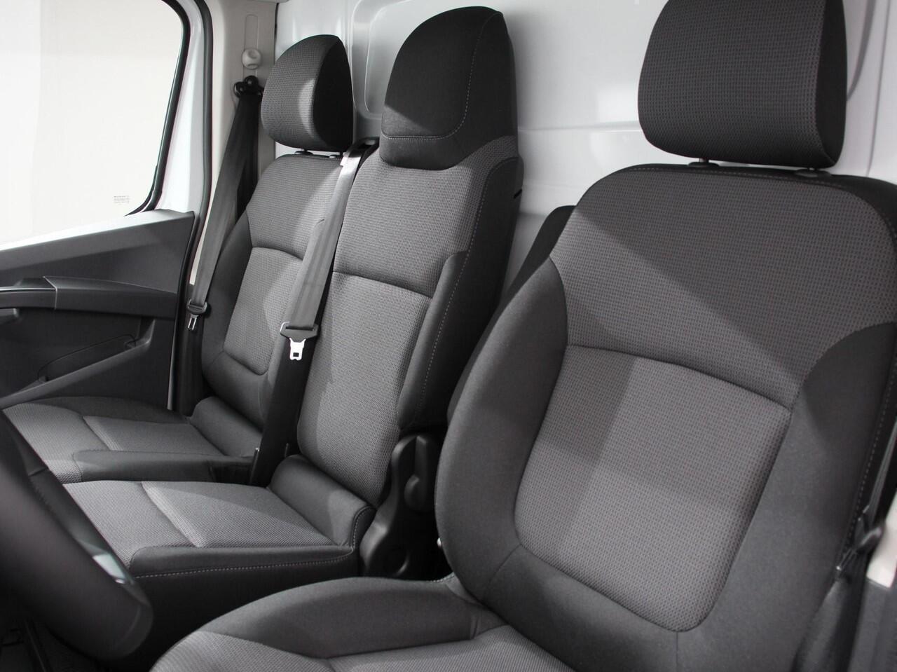 Renault TRAFIC 2.0 Blue dC1 150PK T30 L2H1 Advance Automaat Navigatie | Airco | Lichtmetalen velgen | Betimmering | Trekhaak | Camera | Parkeer sensoren | Dab