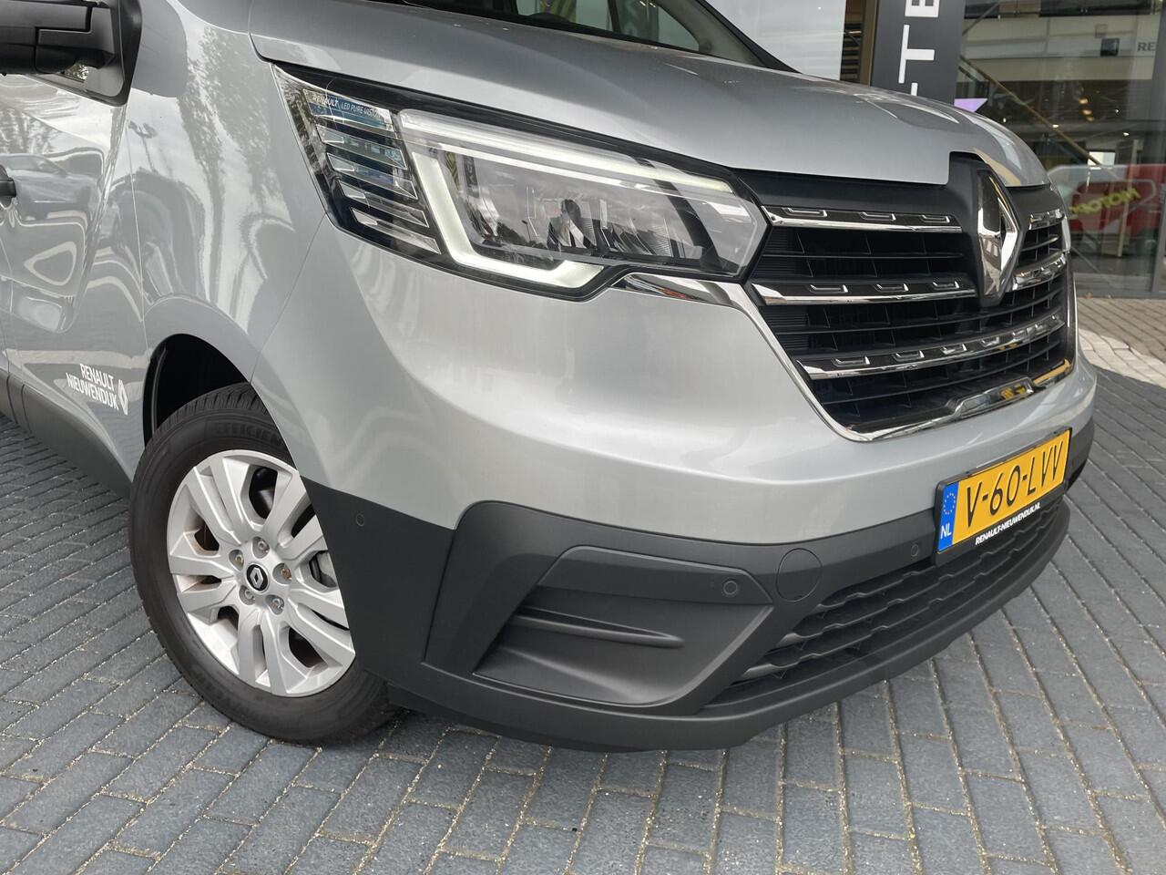 Renault TRAFIC E-Tech T29 L2H1 Comfort 52 kWh / Demo Hillegom / 17" lichtmetalen velgen / EASY LINK navigatiesysteem / Additionele parkeerhulp /