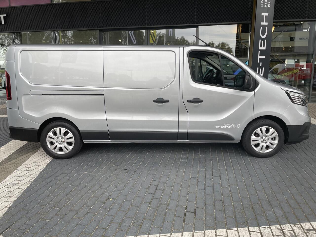 Renault TRAFIC E-Tech T29 L2H1 Comfort 52 kWh / Demo Hillegom / 17" lichtmetalen velgen / EASY LINK navigatiesysteem / Additionele parkeerhulp /