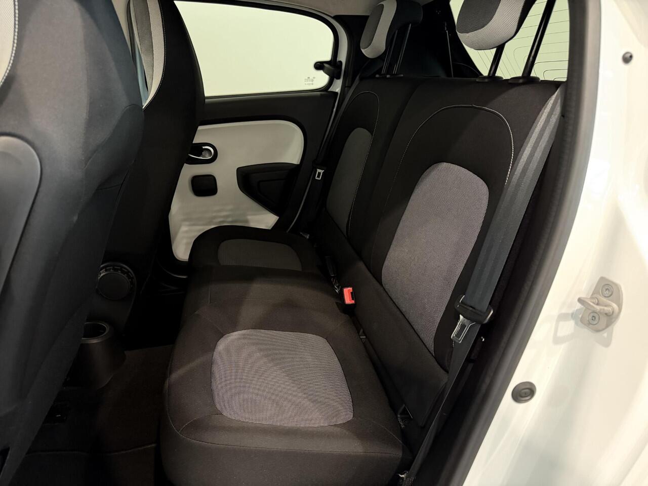 Renault TWINGO 1.0 SCe 70 Limited | Airco | Radio-USB | Bluetooth | Parkeersensoren | Lichtmetalen velgen 15" | 1e eigenaar + dealer onderhouden!