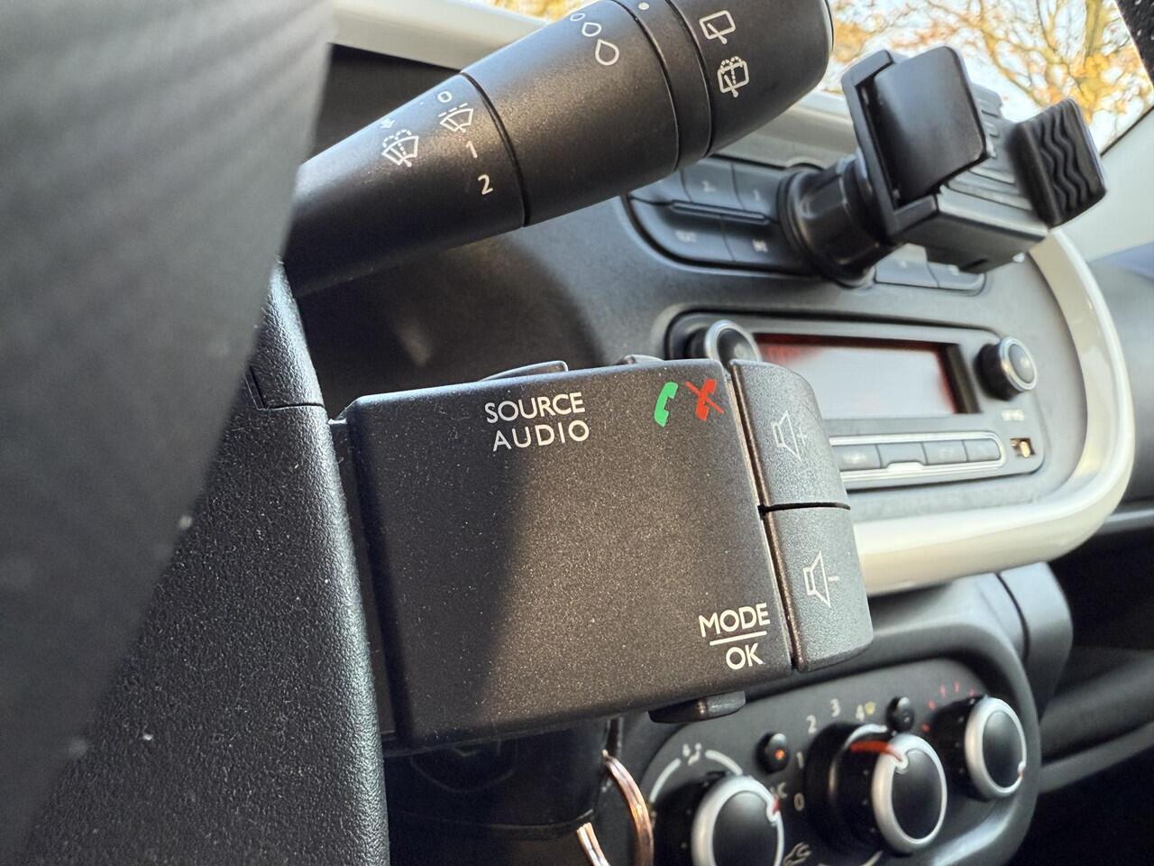 Renault TWINGO 1.0 SCe Limited l PDC l Cruise l Airco l Nationale Autopas