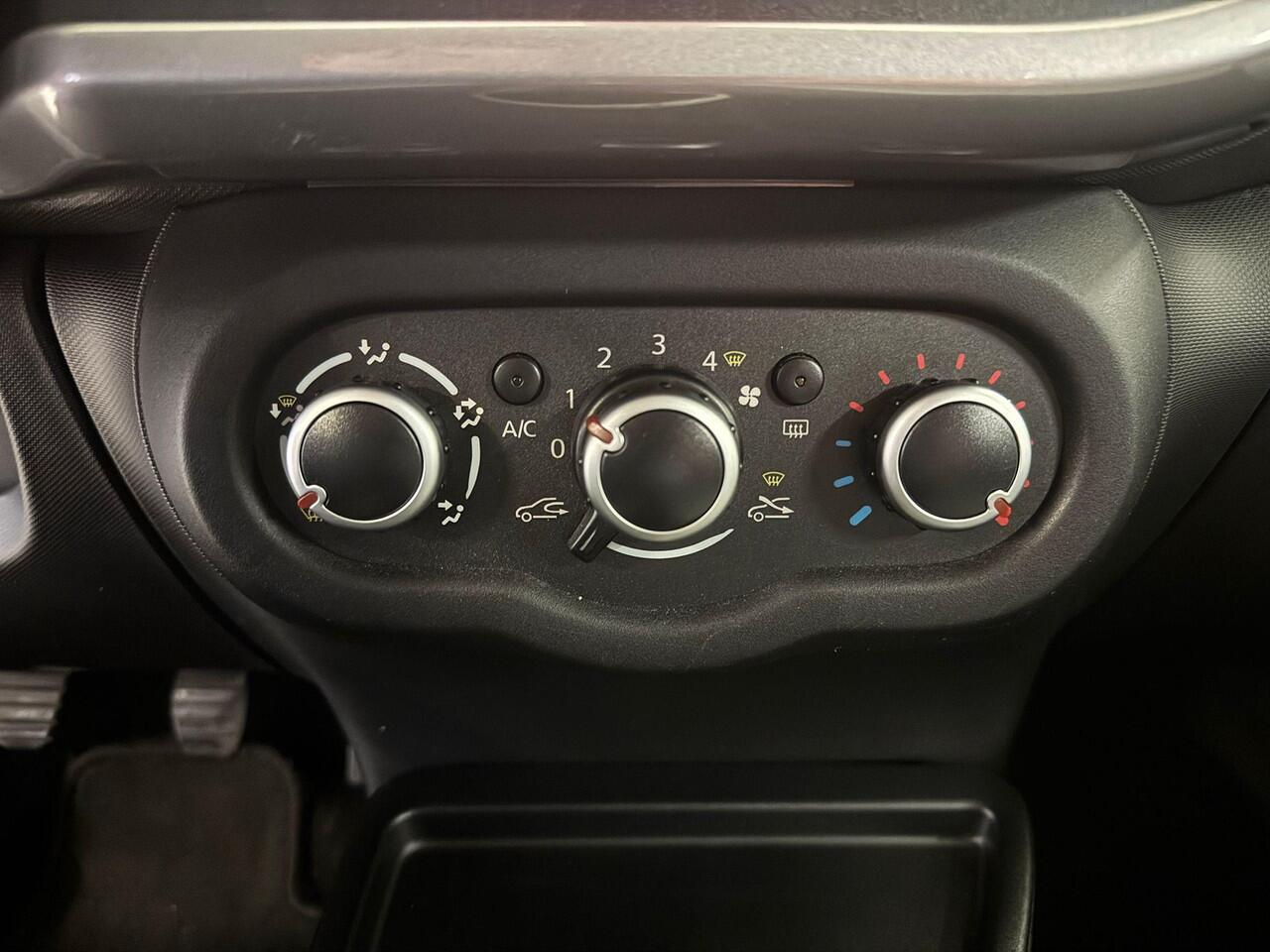 Renault TWINGO 1.0 SCe Limited | Airco | Licht Metalen Velgen | Parkeersensoren |