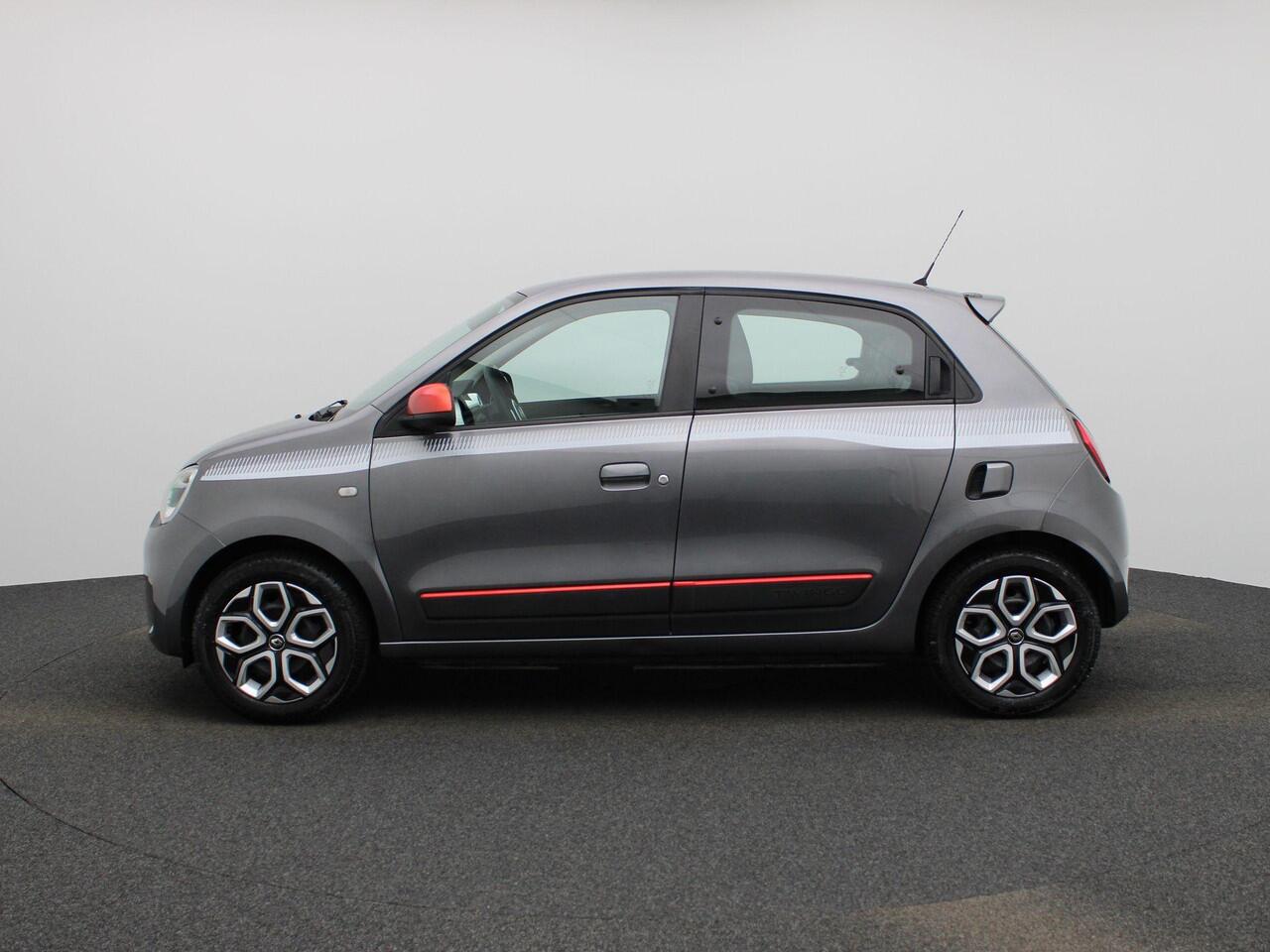 Renault TWINGO 1.0 SCe Collection | Exterieurpakket 'Rouge' | LED-Dagrijverlichting | Automatische Verlichting | Airconditioning | R&GO Radio | Bluetooth | LED-Dagrijverlichting | Elektrisch Verstelbare Spiegels | Snelheidsbegrenzer