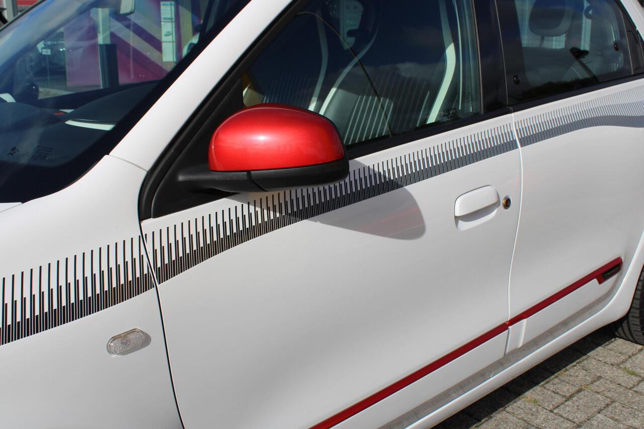 Renault TWINGO TCe 90 Intens | Dealeronderhouden | AUTOMAAT | CAMERA | STOELVERWARMING |