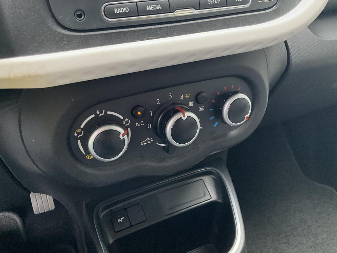 Renault TWINGO 1.0 SCe Collection