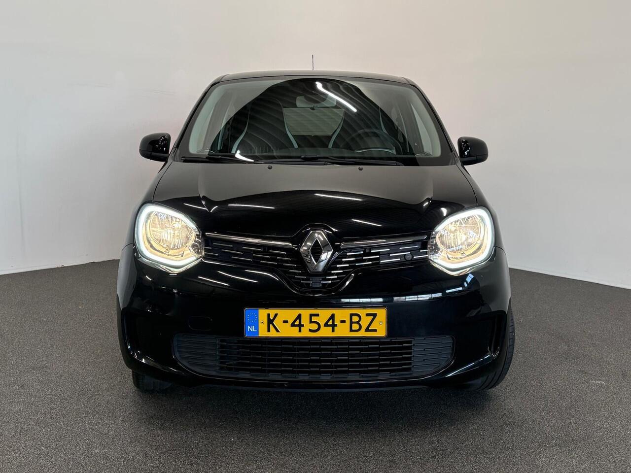 Renault TWINGO 1.0 SCe Intens Navigatie Apple Carplay/Android Auto Parkeersensoren achter Cruise Control Climate Control Half leder Lichtmetalen velgen