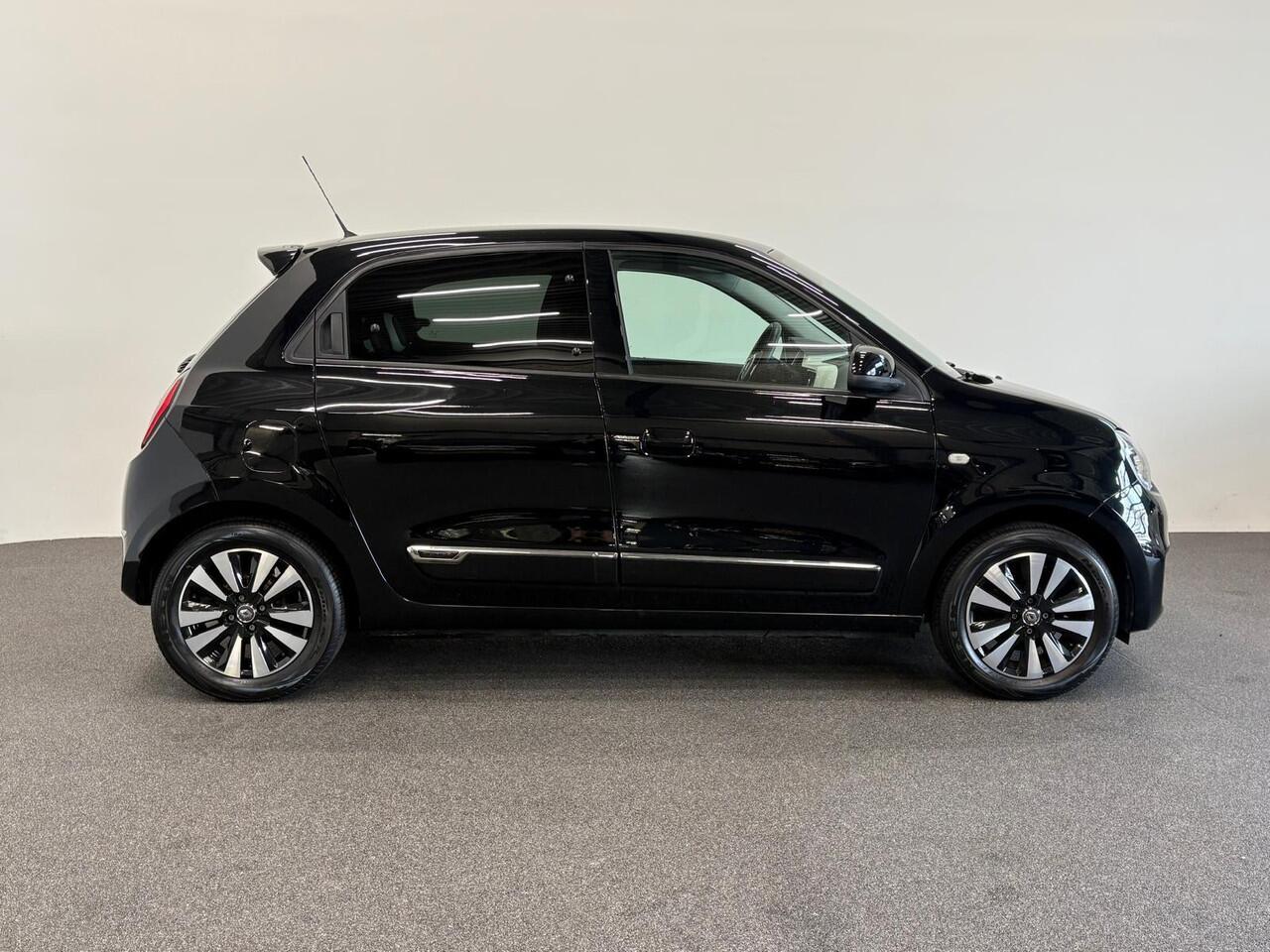 Renault TWINGO 1.0 SCe Intens Navigatie Apple Carplay/Android Auto Parkeersensoren achter Cruise Control Climate Control Half leder Lichtmetalen velgen