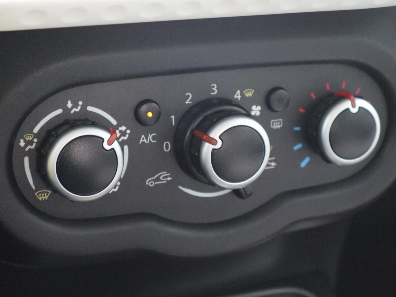 Renault TWINGO Collection 1.0 SCe 75pk | AIRCO | BLUETOOTH | ELEKTRISCH PAKKET |