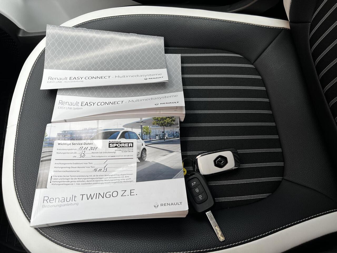 Renault TWINGO Z.E. R80 Intens Automaat / Dealer onderhouden / Accu SoH 95,46 % / Navigatie / Apple Carplay/Android auto / Drie fase laden / Stoelverwarming /