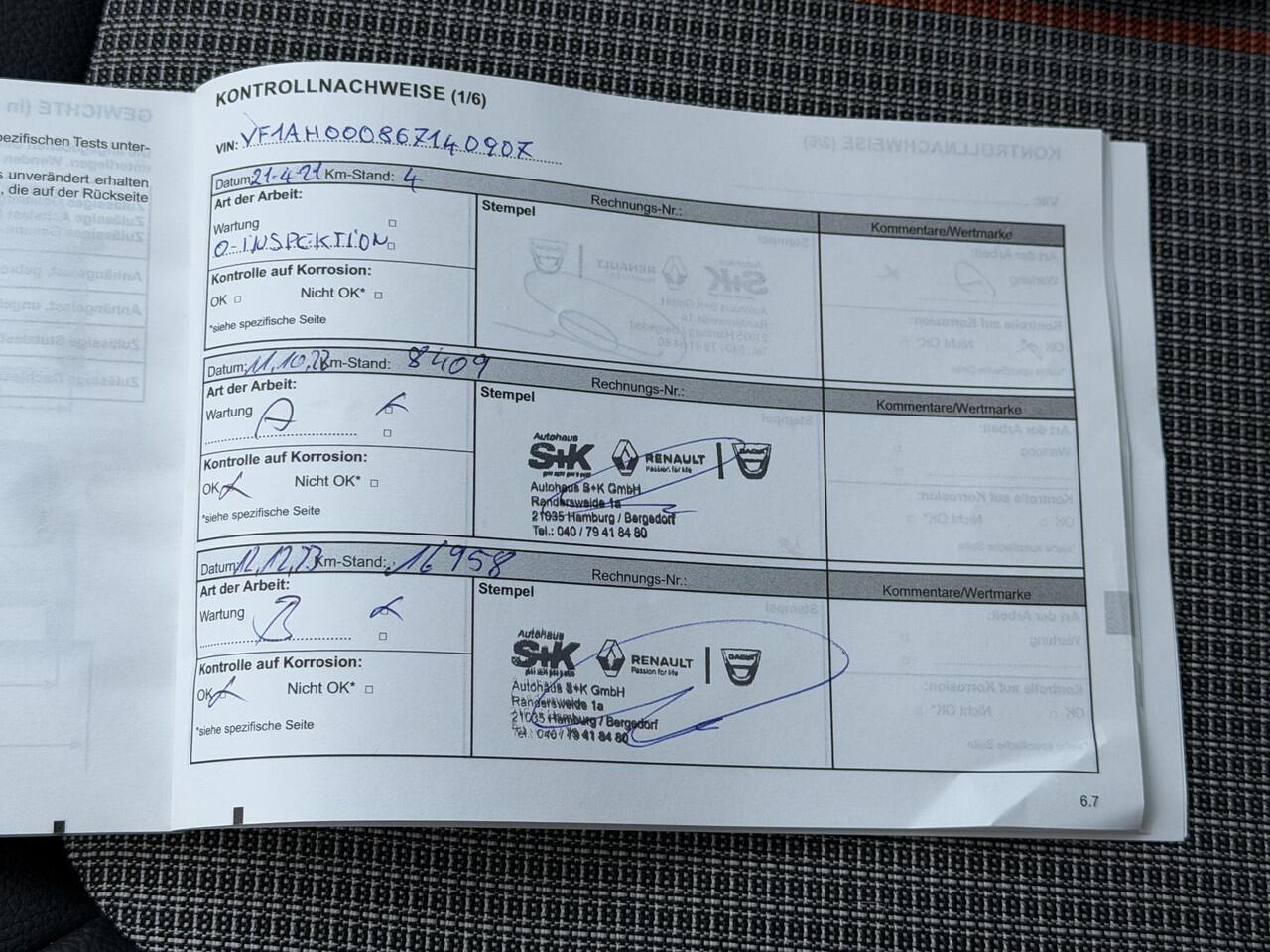 Renault TWINGO Z.E. R80 Série Limitée Vibes / Dealer Onderhouden / SOH 93% / Apple Carplay & Android Auto / Stoelverwarming / All Season Banden / Achteruitrijcamera / 16'' Lichtmetalen Velgen /