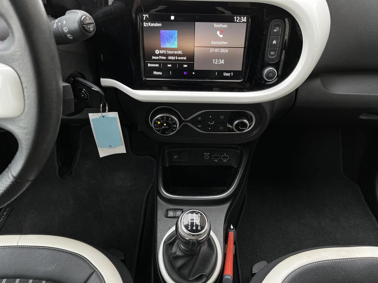 Renault TWINGO 1.0 SCe Intens | Apple CarPlay / Android Auto | Dealer Onderhouden | DAB+ | Cruise Control |