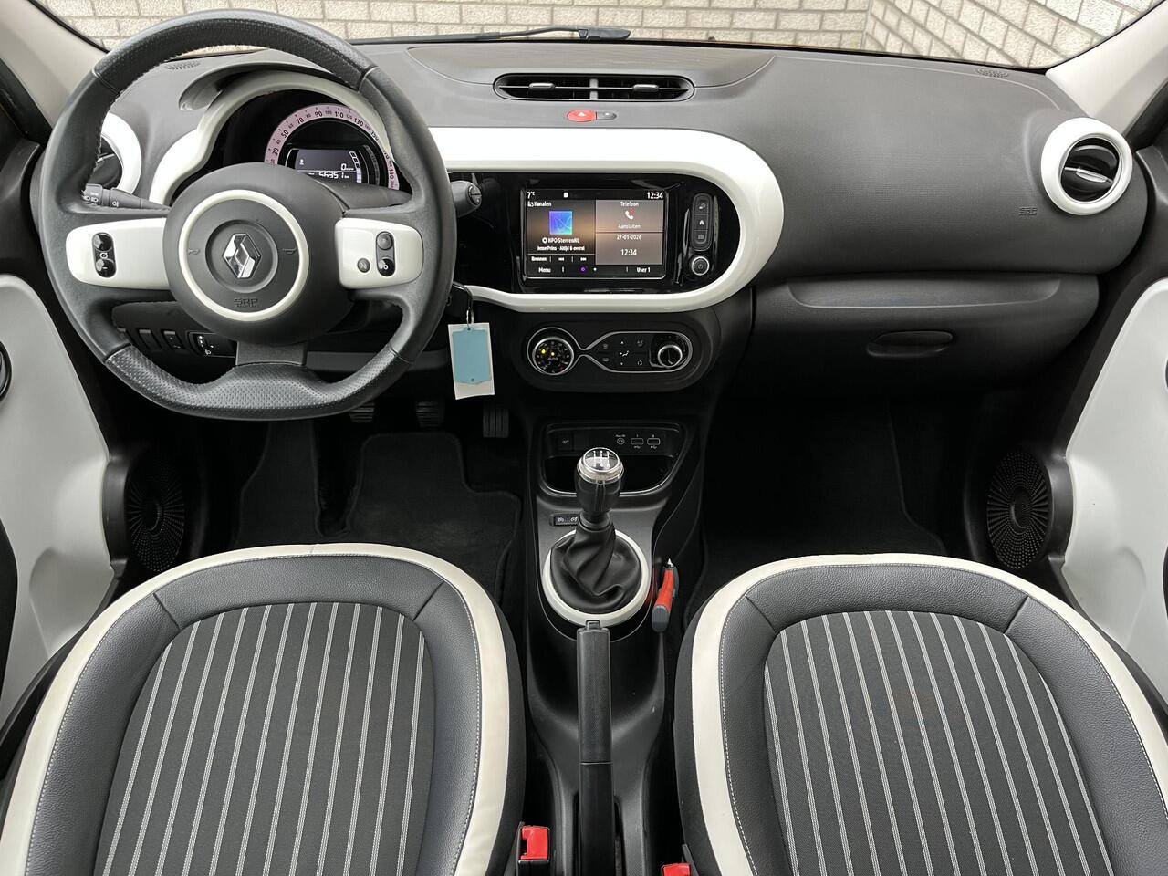 Renault TWINGO 1.0 SCe Intens | Apple CarPlay / Android Auto | Dealer Onderhouden | DAB+ | Cruise Control |