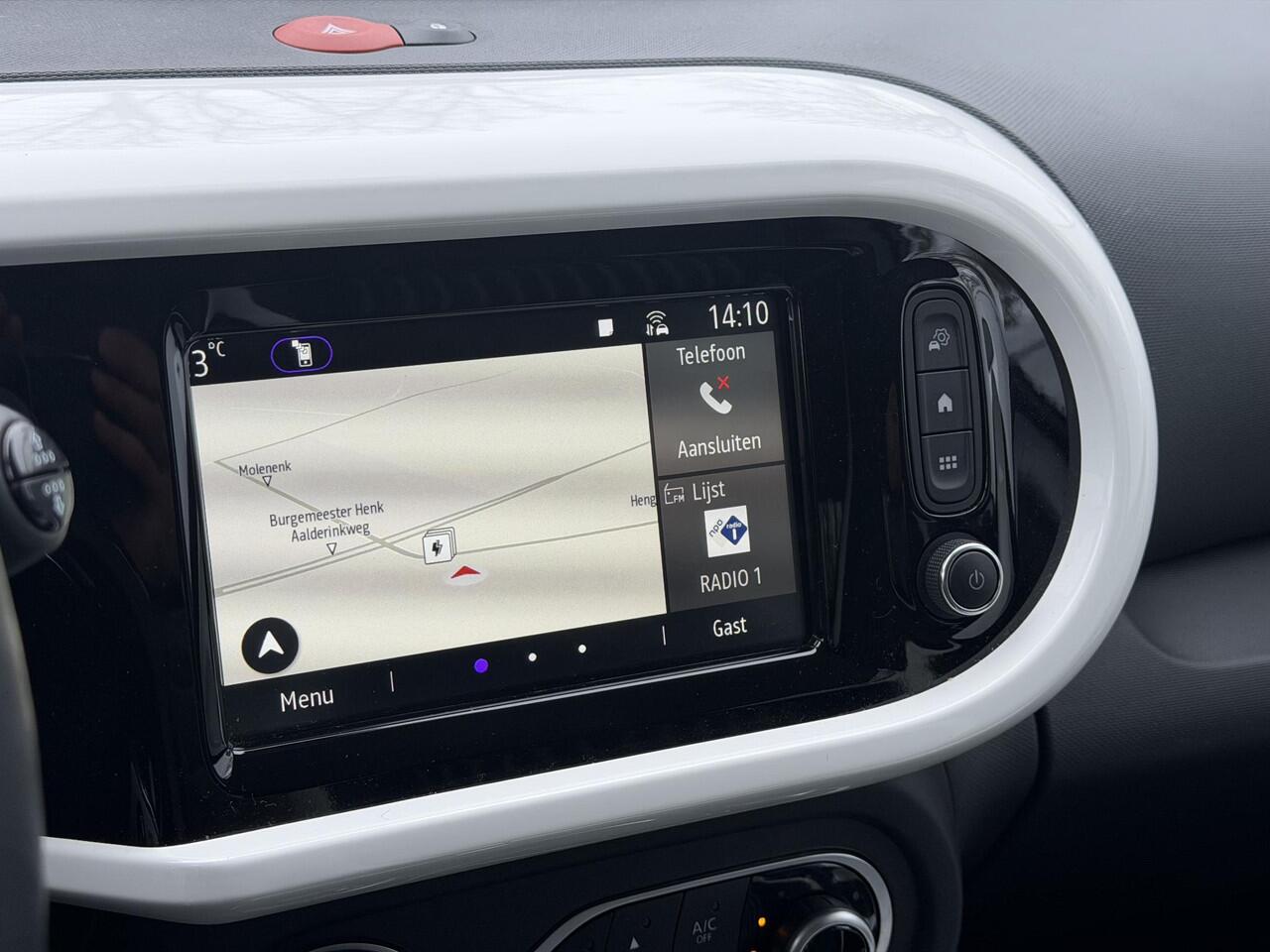 Renault TWINGO Z.E. R80 Intens / SOH 96% / Navigatie / Camera / All Season Banden / Cruise Control / Climate Control / Apple Carplay & Android Auto / Stoelverwarming / DAB / LED /