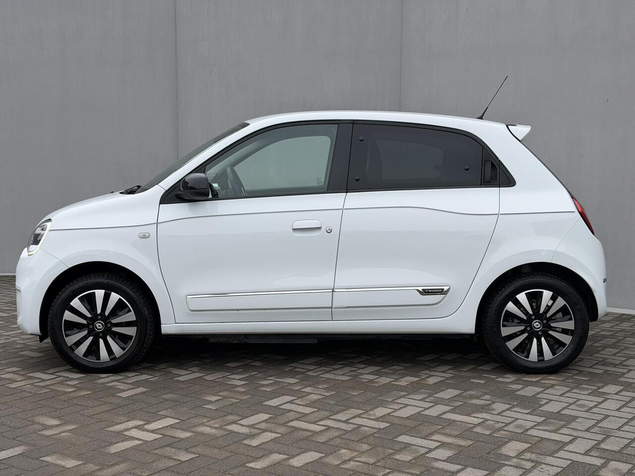 Renault TWINGO Z.E. R80 Intens / SOH 96% / Navigatie / Camera / All Season Banden / Cruise Control / Climate Control / Apple Carplay & Android Auto / Stoelverwarming / DAB / LED /