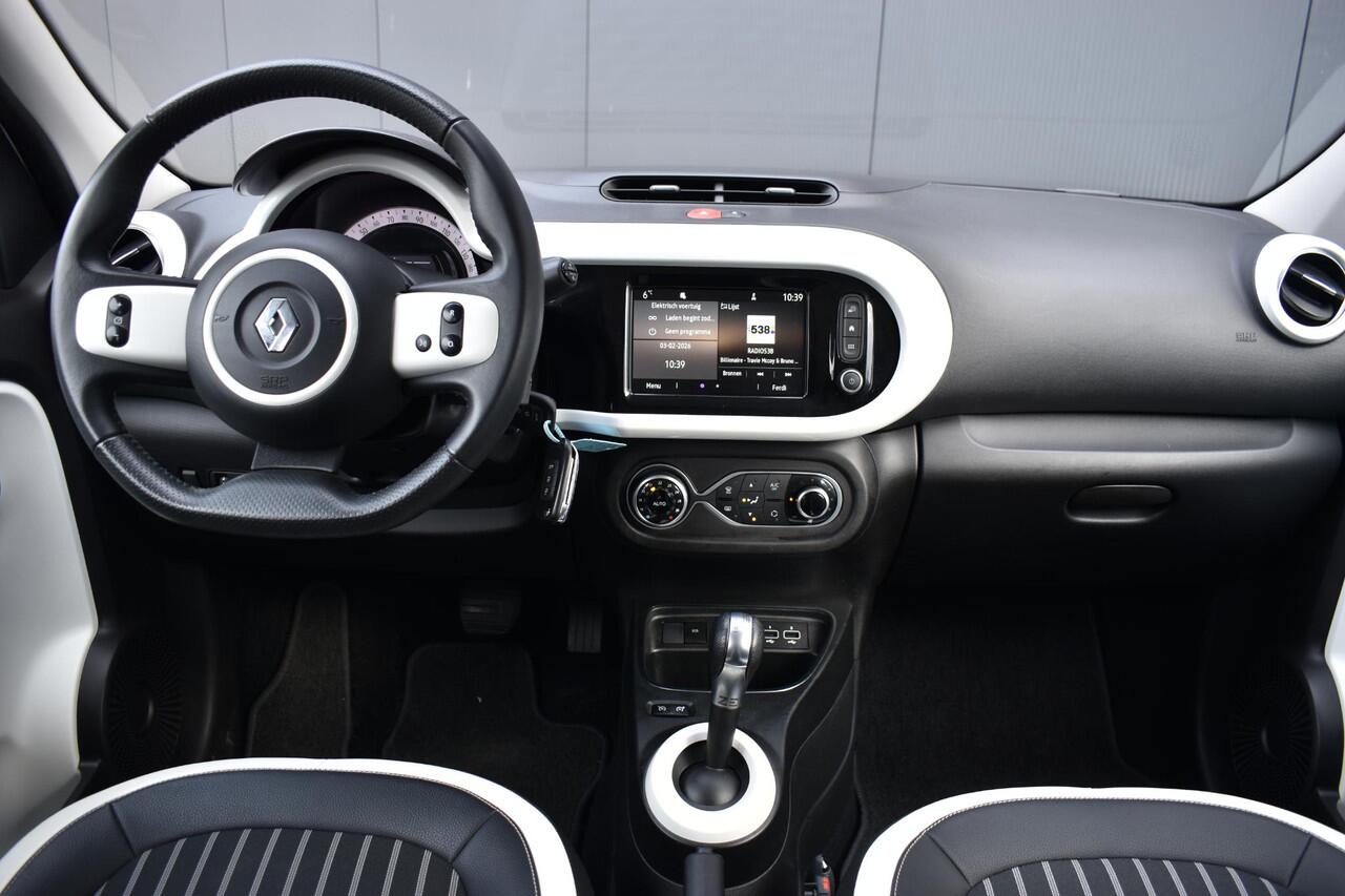Renault TWINGO Z.E. R80 Intens APPLE CARPLAY EN ANDROID AUTO | 1E EIGENAAR | CLIMATE EN CRUISE CONTROL | LM VELGEN | REGEN EN LICHTSESNOR |