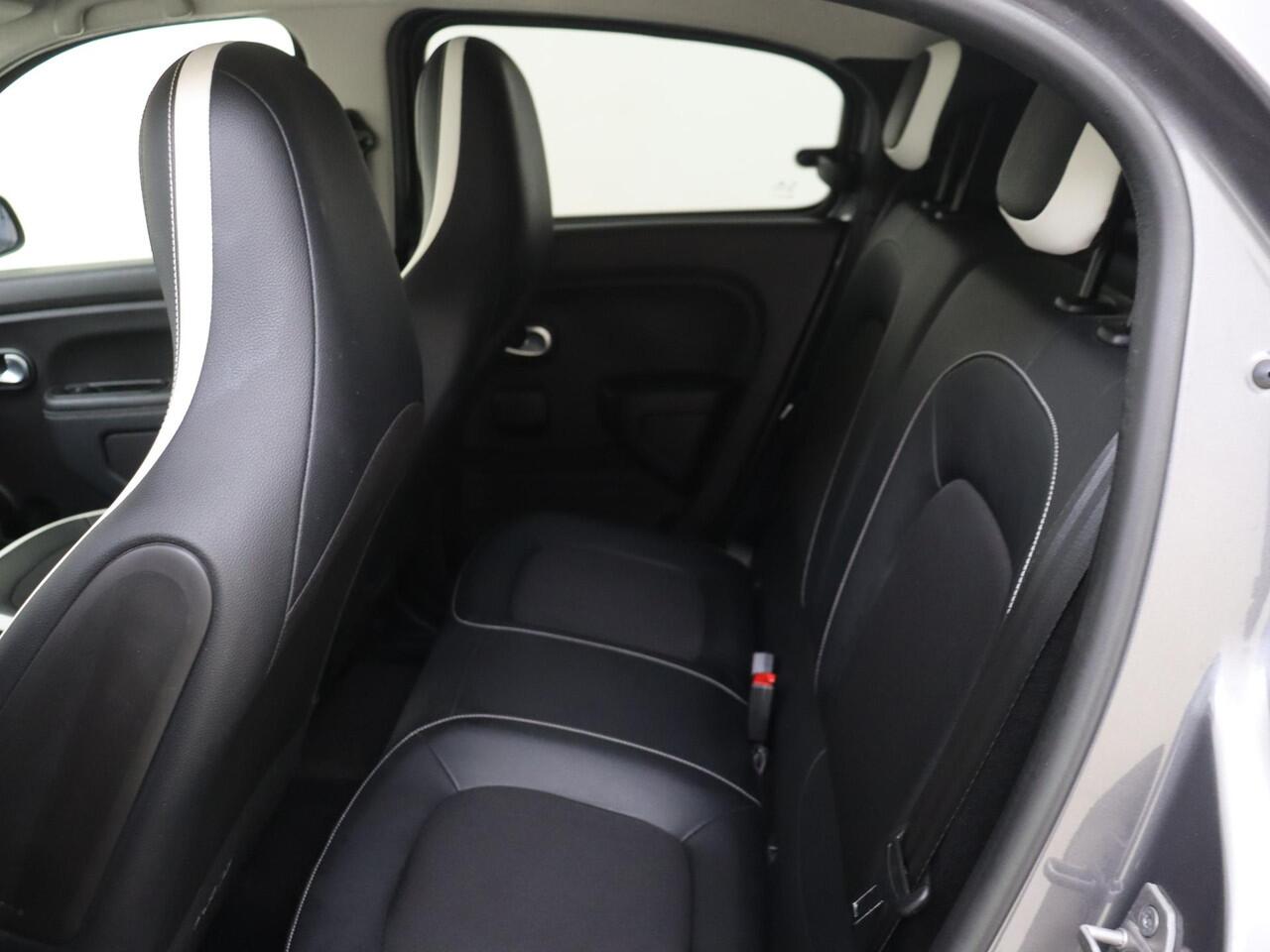 Renault TWINGO Z.E. R80 E-Tech Série Limitée Urban Night 22 kWh | Automaat | | Achteruitrijcamera