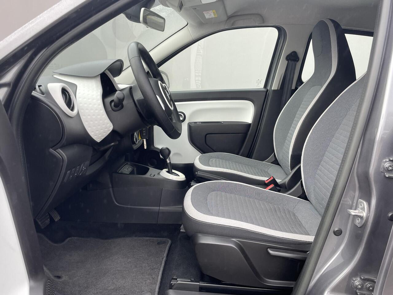 Renault TWINGO Z.E. R80 E-Tech Equilibre 22 kWh / SOH 96,41% / Dealer onderhouden / 3 Fase Laden / Apple Carplay & Android Auto / Climate Control / Speed Limiter / Bluetooth / DAB Radio /