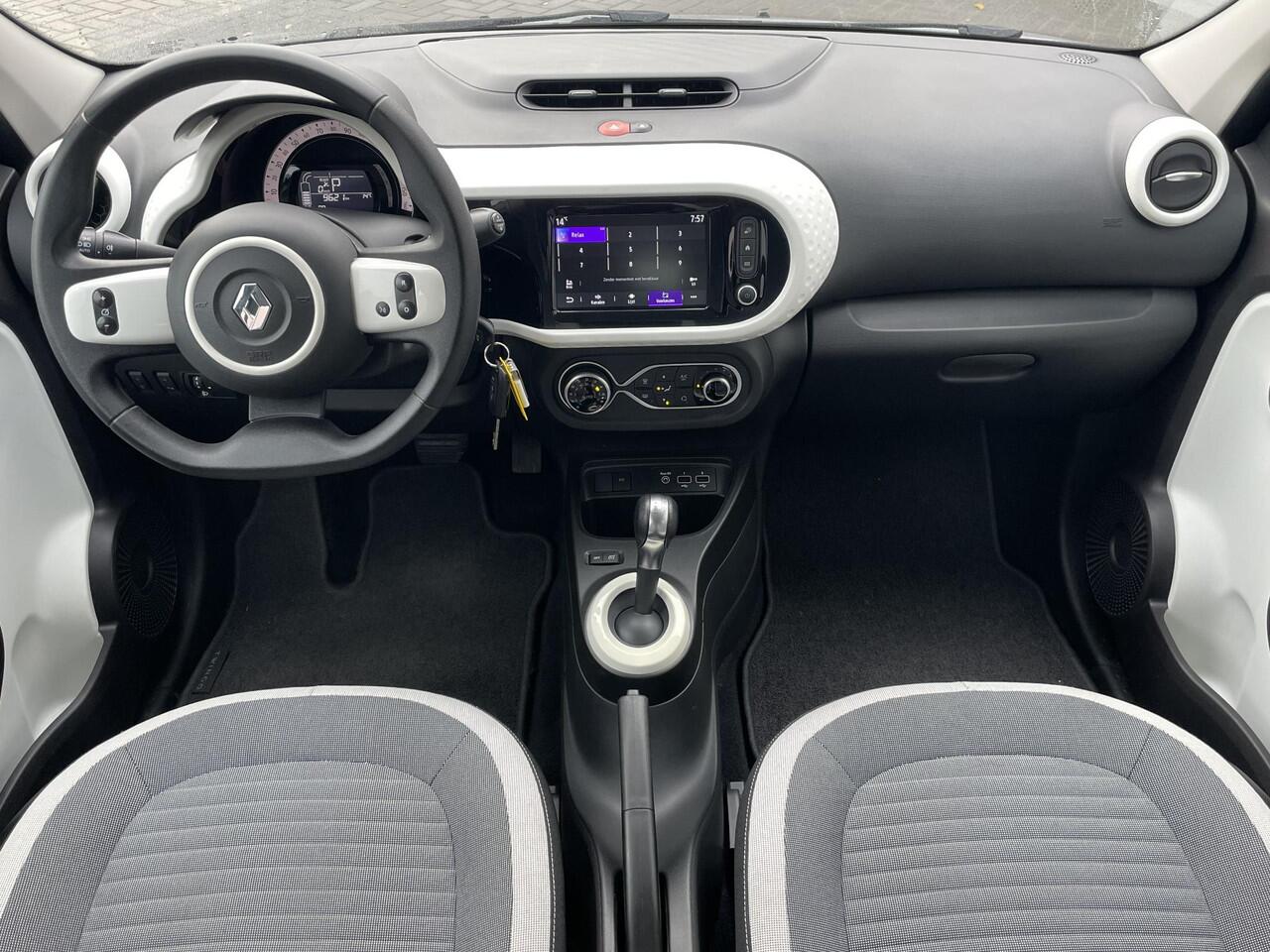 Renault TWINGO Z.E. R80 E-Tech Equilibre 22 kWh / SOH 96,41% / Dealer onderhouden / 3 Fase Laden / Apple Carplay & Android Auto / Climate Control / Speed Limiter / Bluetooth / DAB Radio /