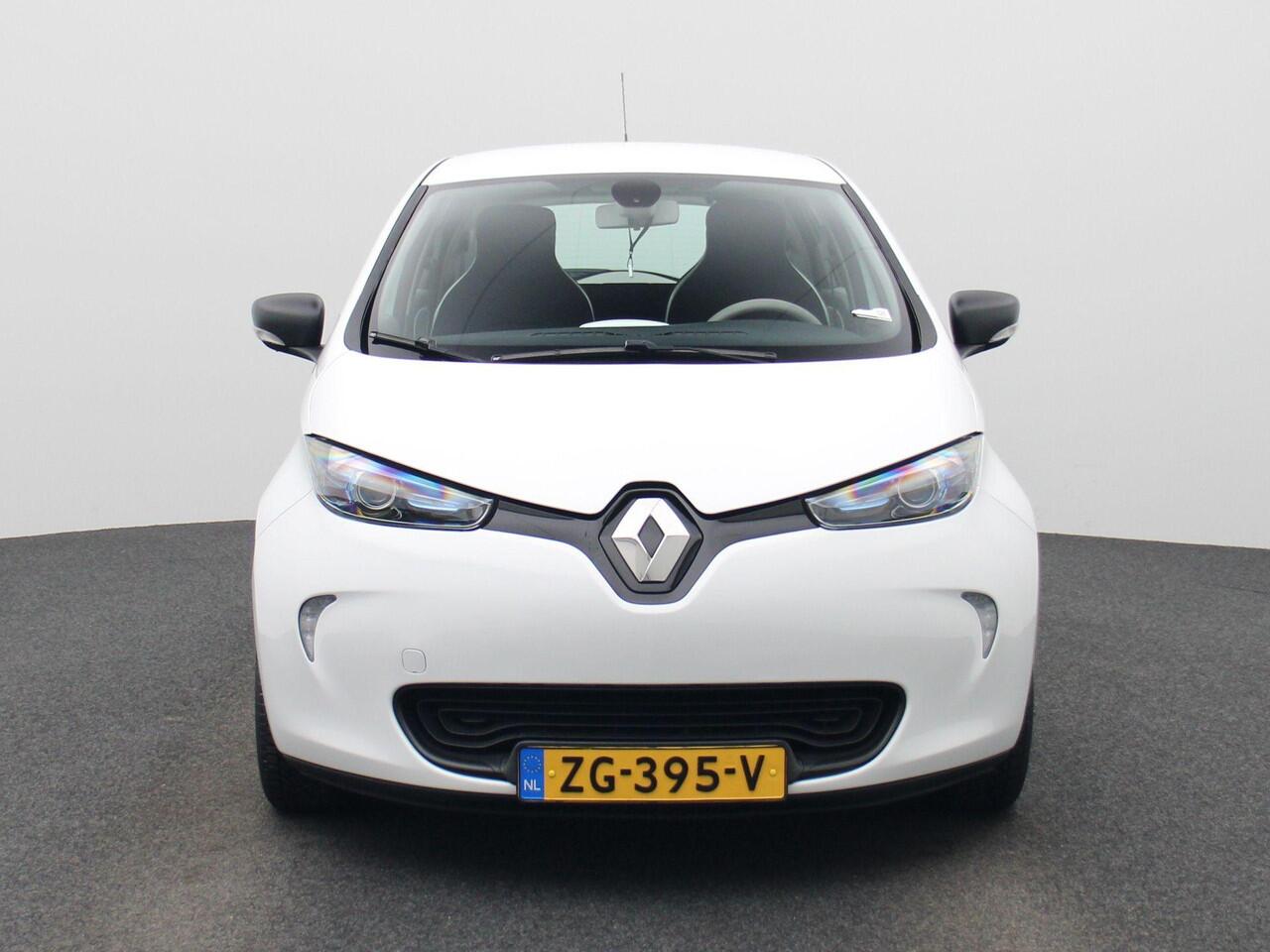 Renault ZOE R90 Pk Life 41 kWh Inclusief Koopaccu | Navigatie | Climate Control | Cruise Control | Apple Carplay/Android Auto | All Season Banden | Parkeersensoren | Interieur Voorverwarming |