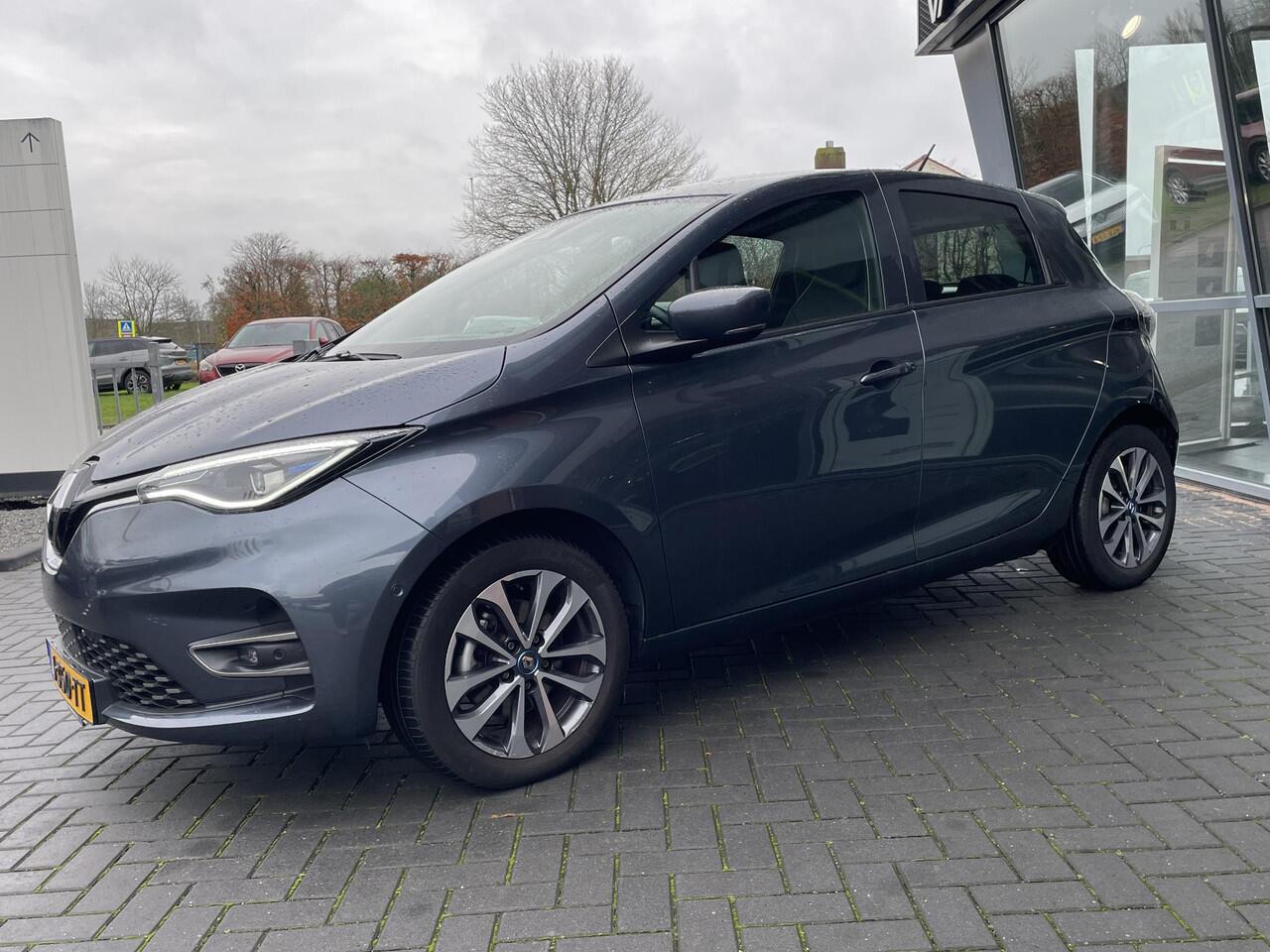 Renault ZOE R135 Intens Business 52 kWh / ACHTERUITRIJCAMERA / PARKEERSENSOREN / DODEHOEKSENSOREN / CRUISE CONTROL / APPLE & ANDROID CARPLAY