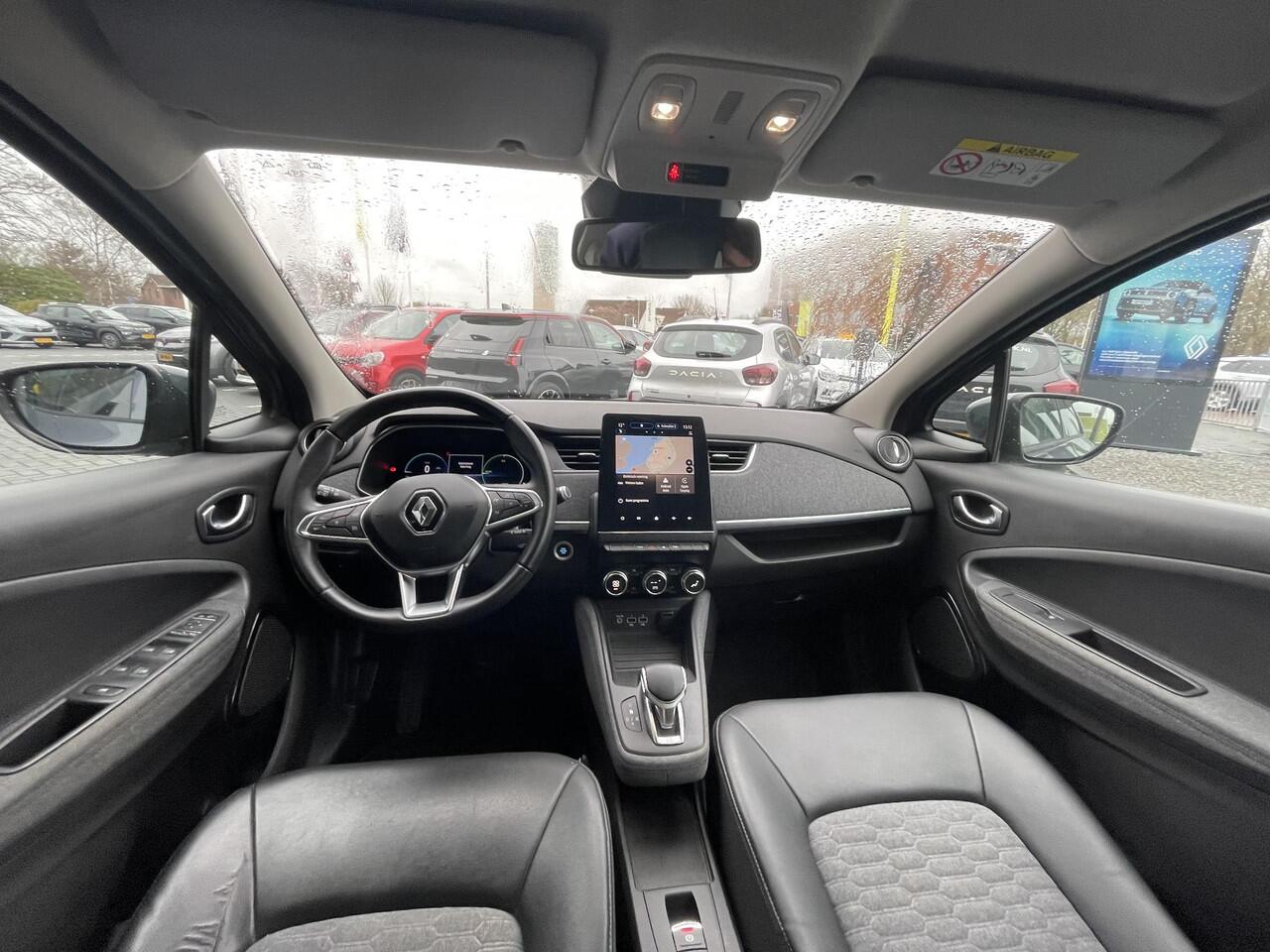 Renault ZOE R135 Intens Business 52 kWh / ACHTERUITRIJCAMERA / PARKEERSENSOREN / DODEHOEKSENSOREN / CRUISE CONTROL / APPLE & ANDROID CARPLAY