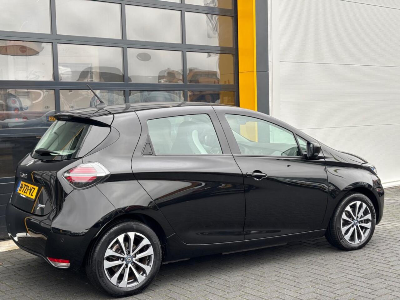 Renault ZOE R135 Zen 52 Kwh Huur Accu CCS lader SOH 93 % Dealer Onderhouden
